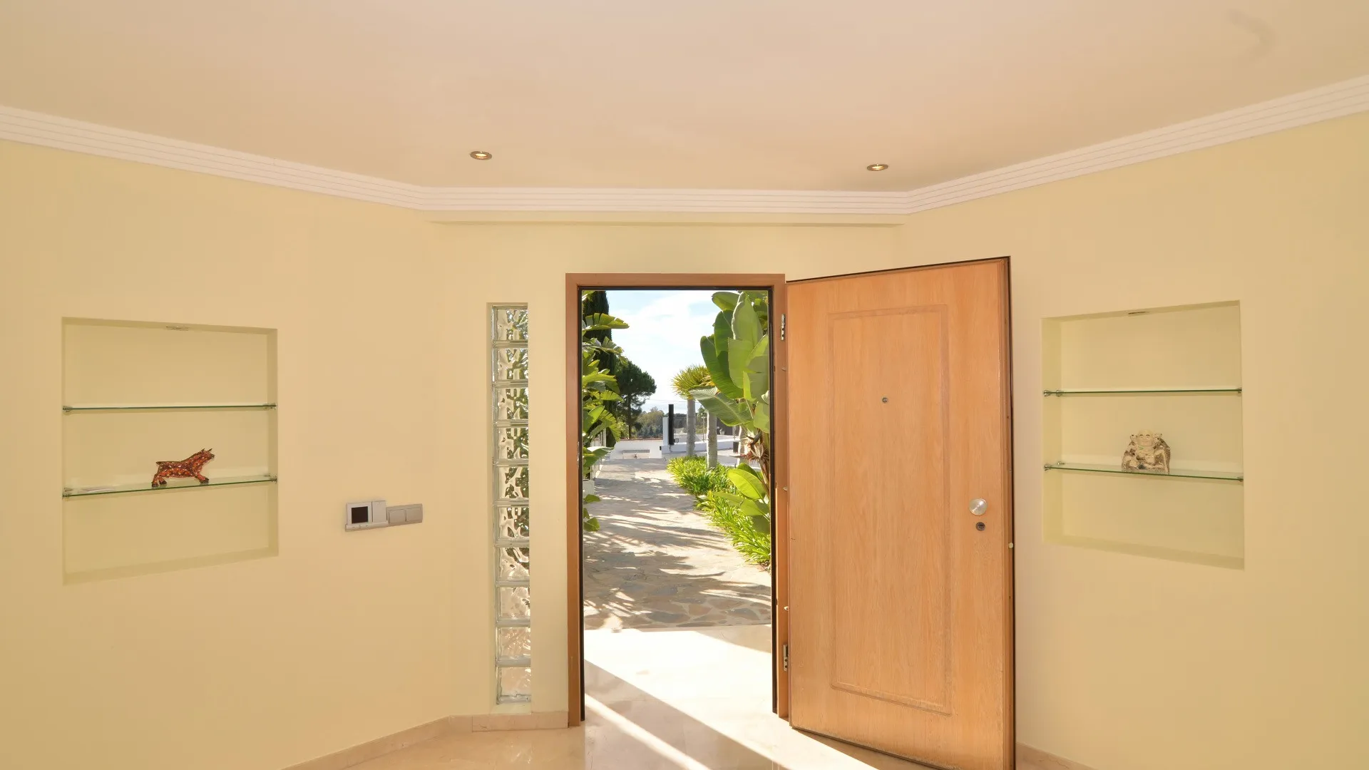 Comprar villa en Elviria de 8 dormitorios