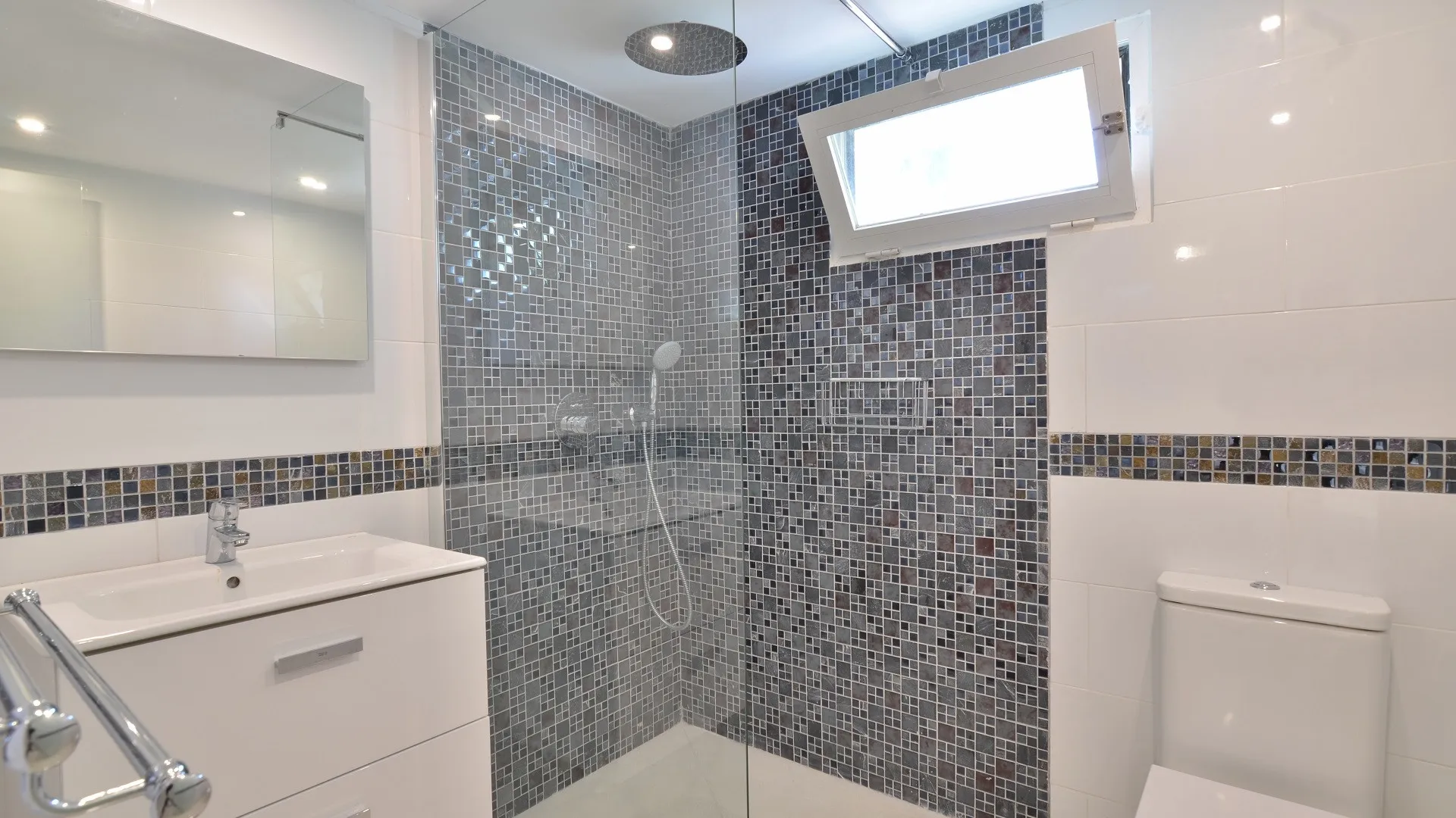 Comprar villa en Elviria de 8 dormitorios