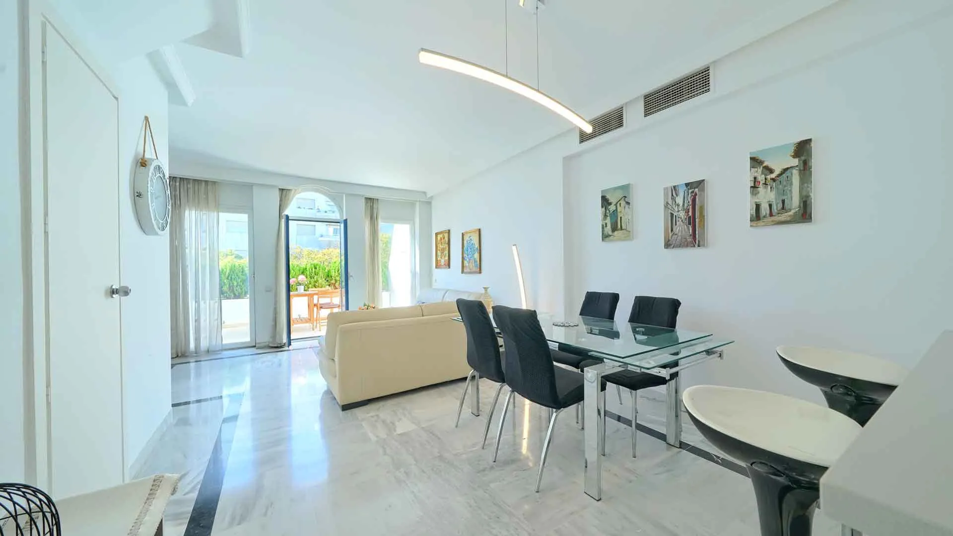 Apartamento en venta de 2 dormitorios en Marbella House