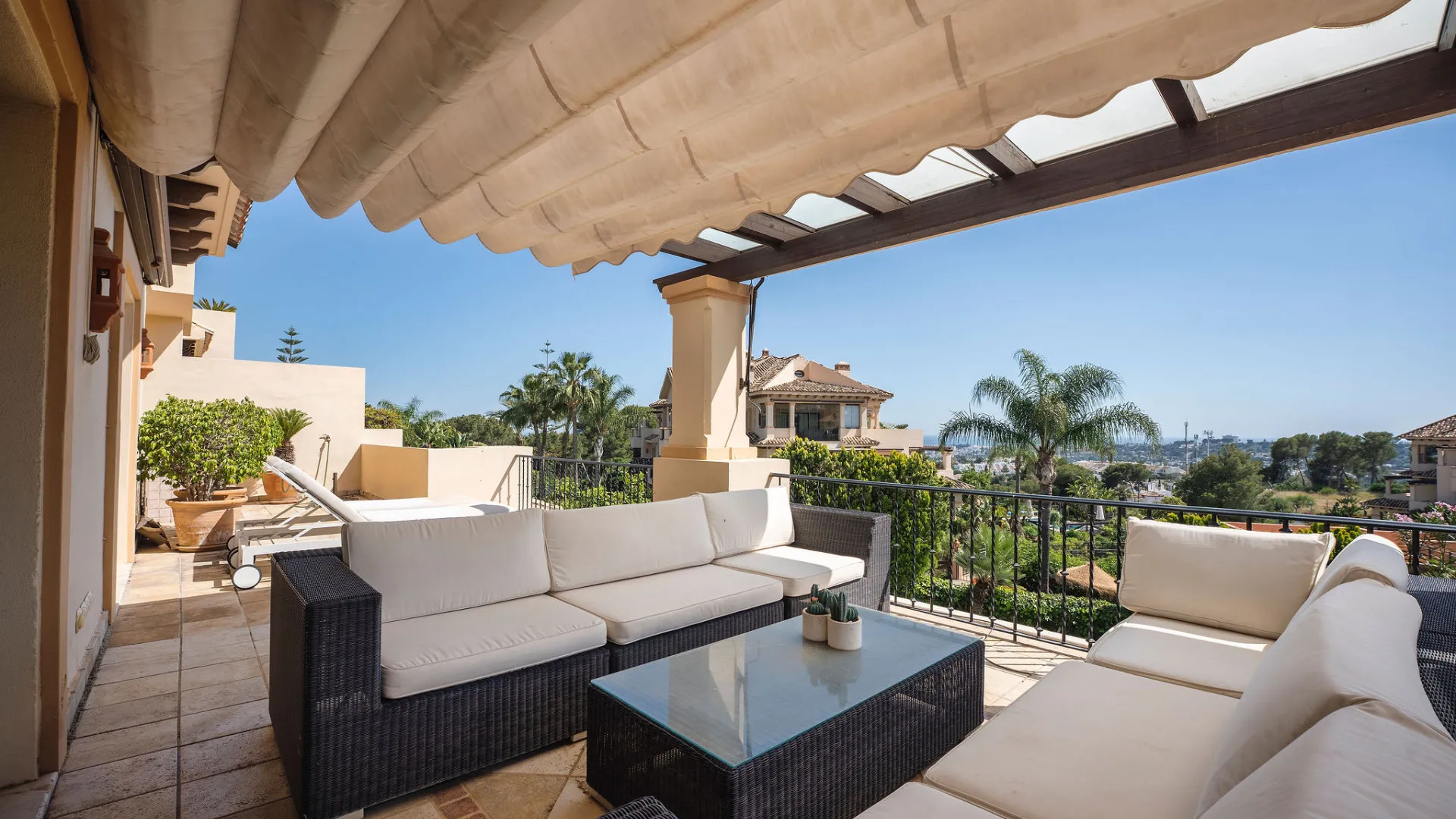 For sale Aloha Park apartment
