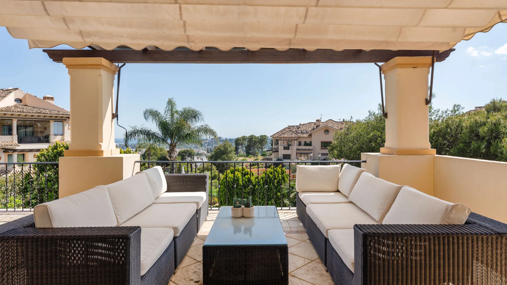 For sale Aloha Park apartment