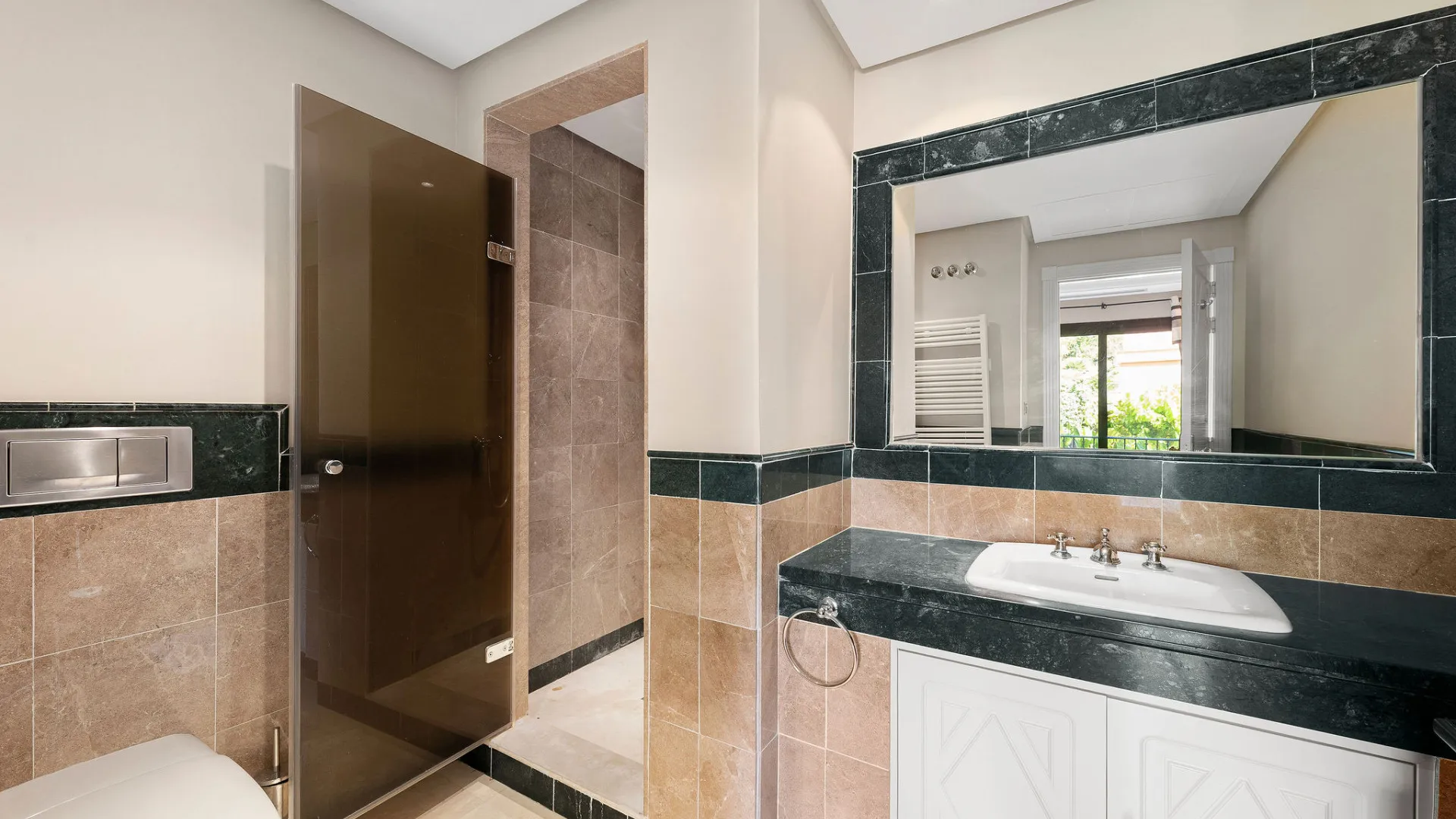For sale Aloha Park apartment
