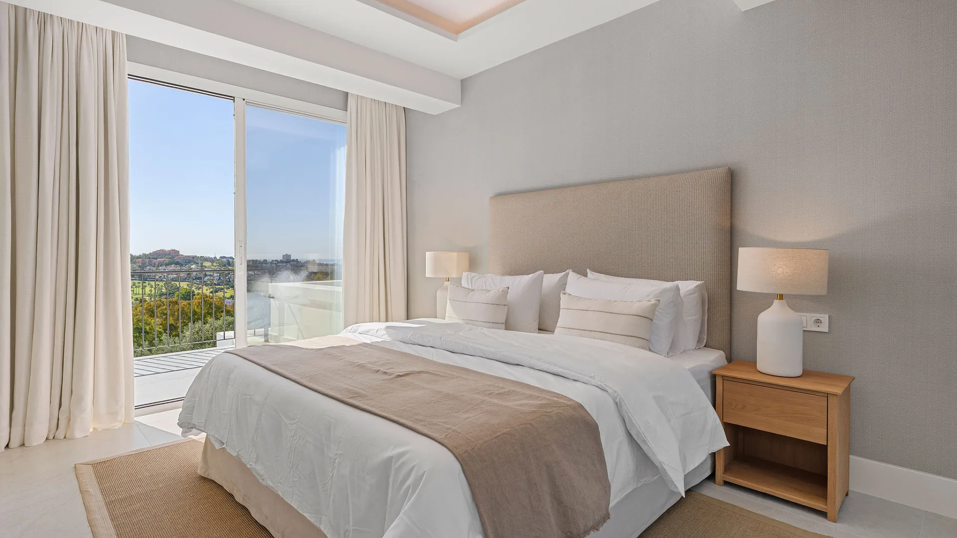 Town house for sale in La Quinta Golf