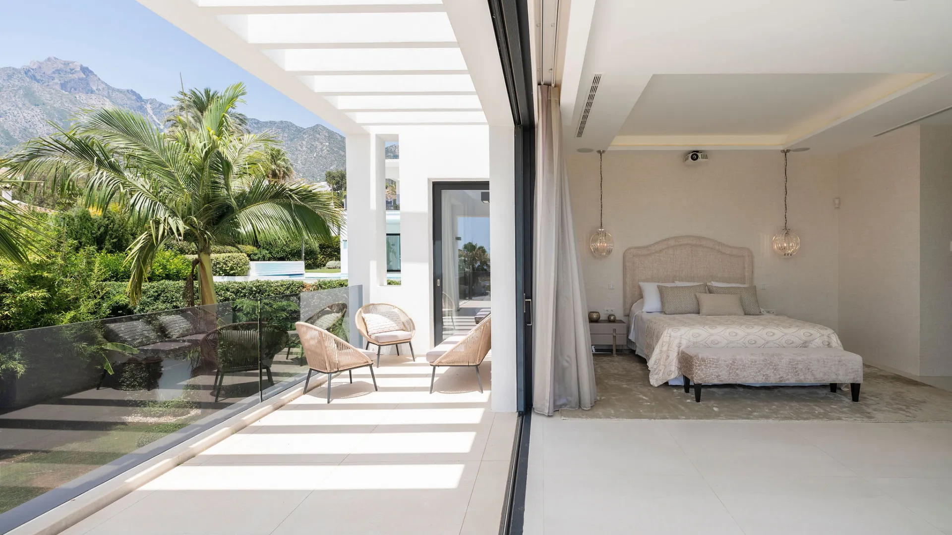 For sale Nagüeles villa with 5 bedrooms