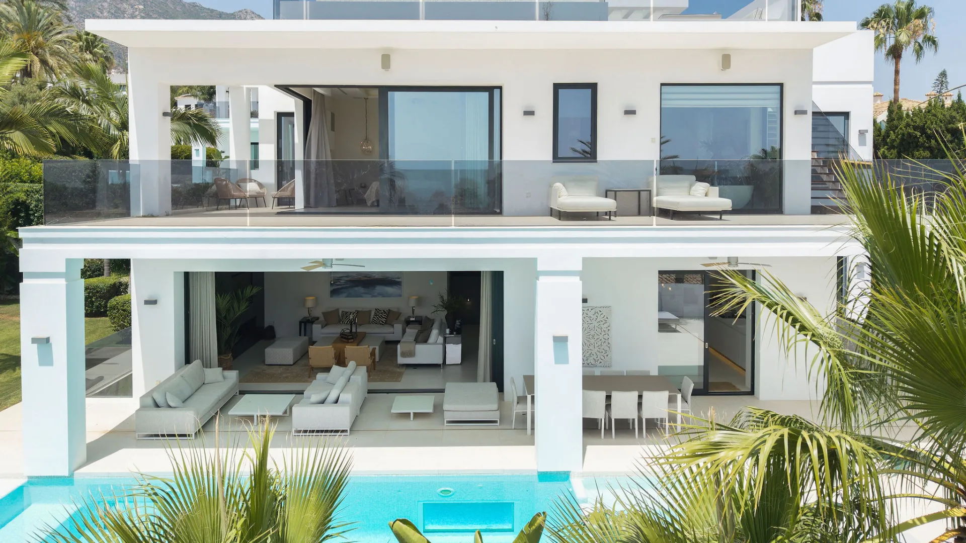 For sale Nagüeles villa with 5 bedrooms