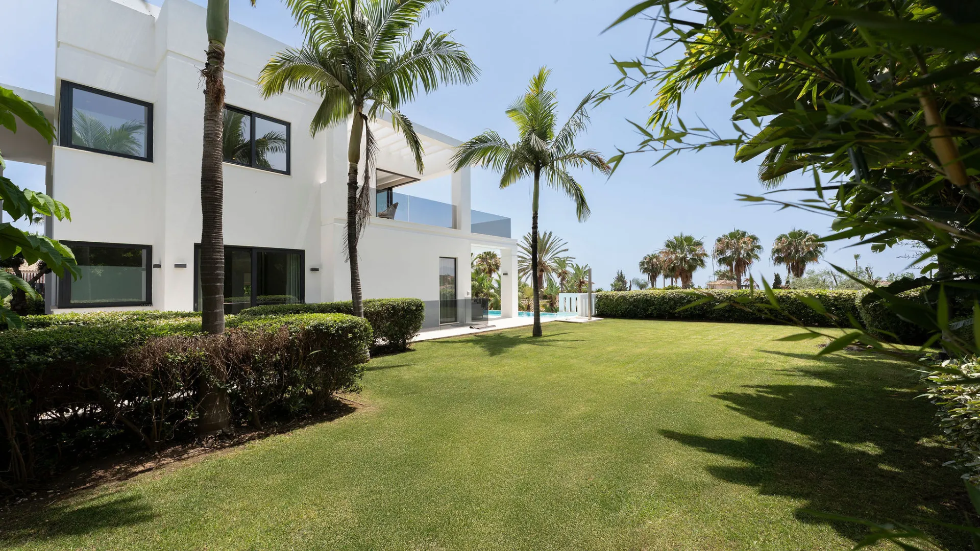 For sale Nagüeles villa with 5 bedrooms