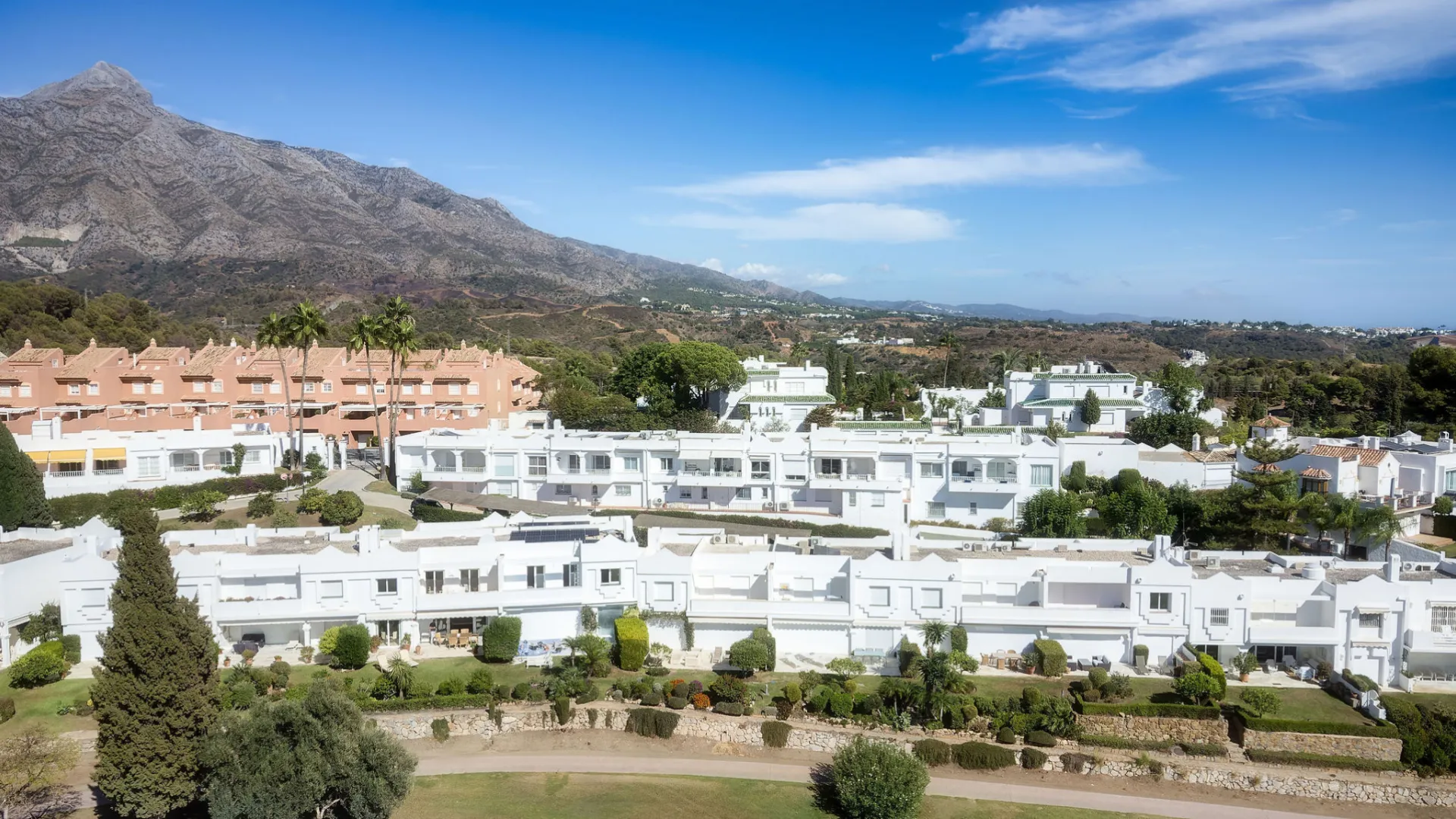 Town house for sale in Los Jarales