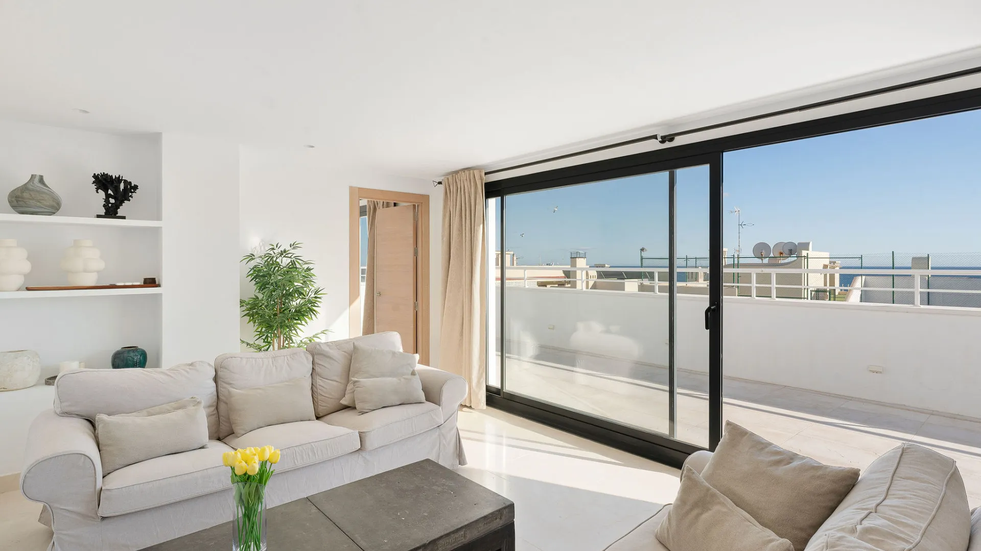 Estepona Ciudad, Ático a la venta con 3 dormitorios