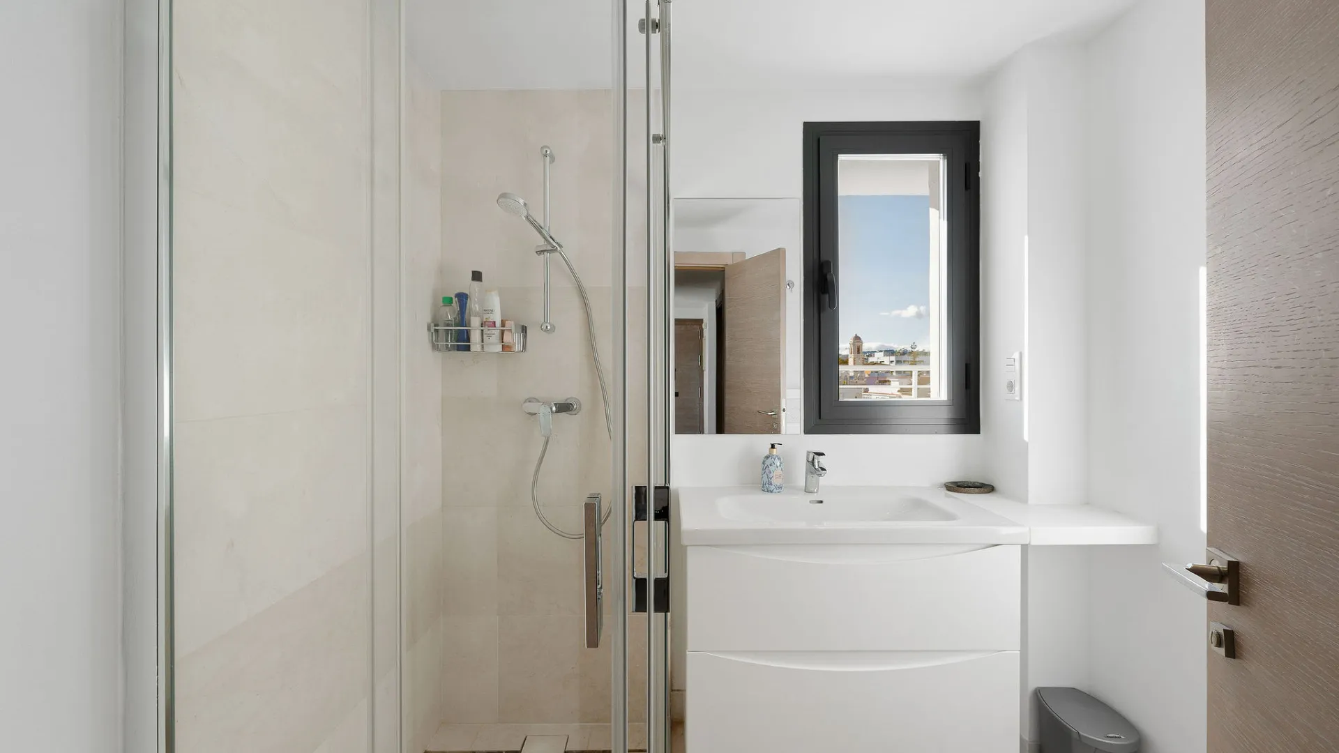 Estepona Ciudad, Ático a la venta con 3 dormitorios