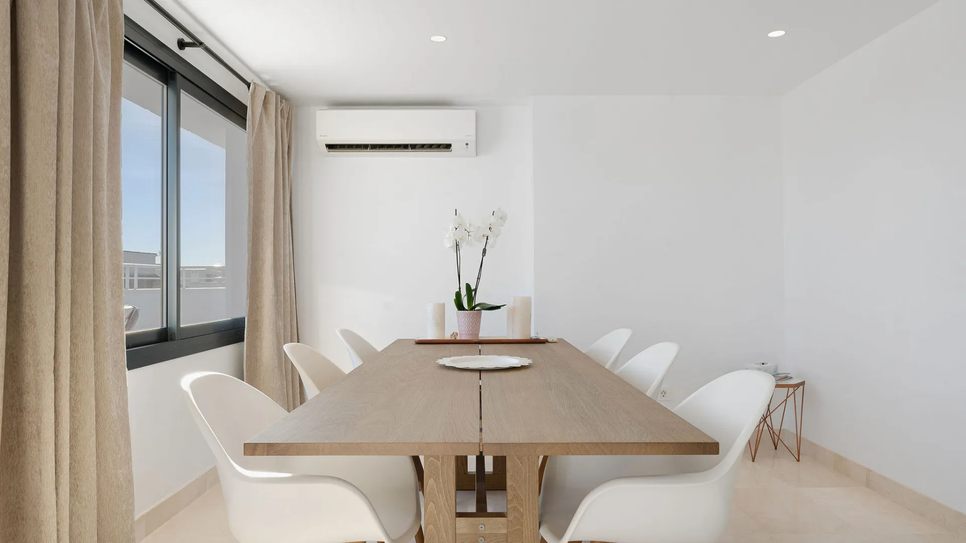 Estepona Ciudad, Ático a la venta con 3 dormitorios