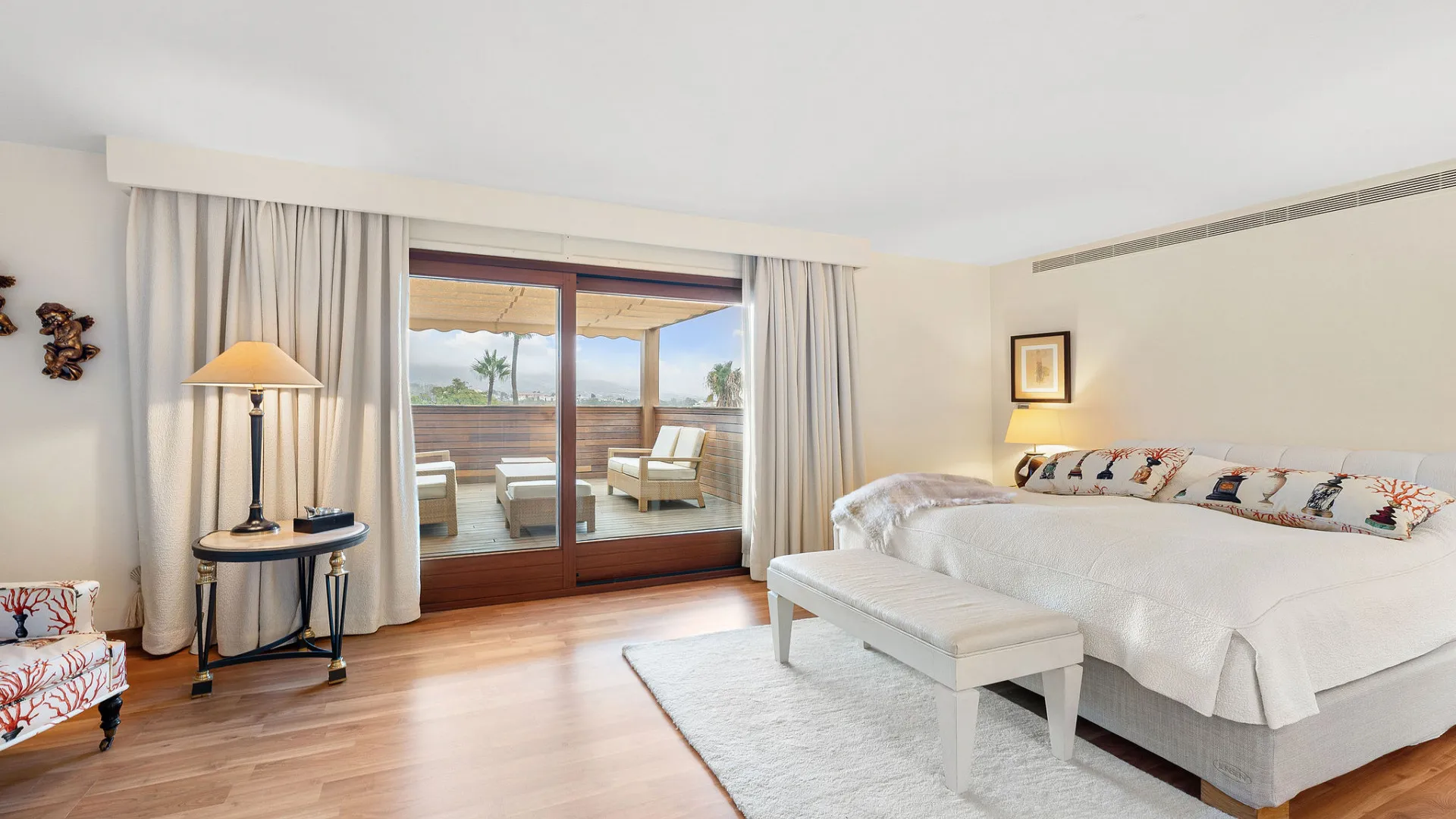 3 bedrooms villa for sale in Las Brisas