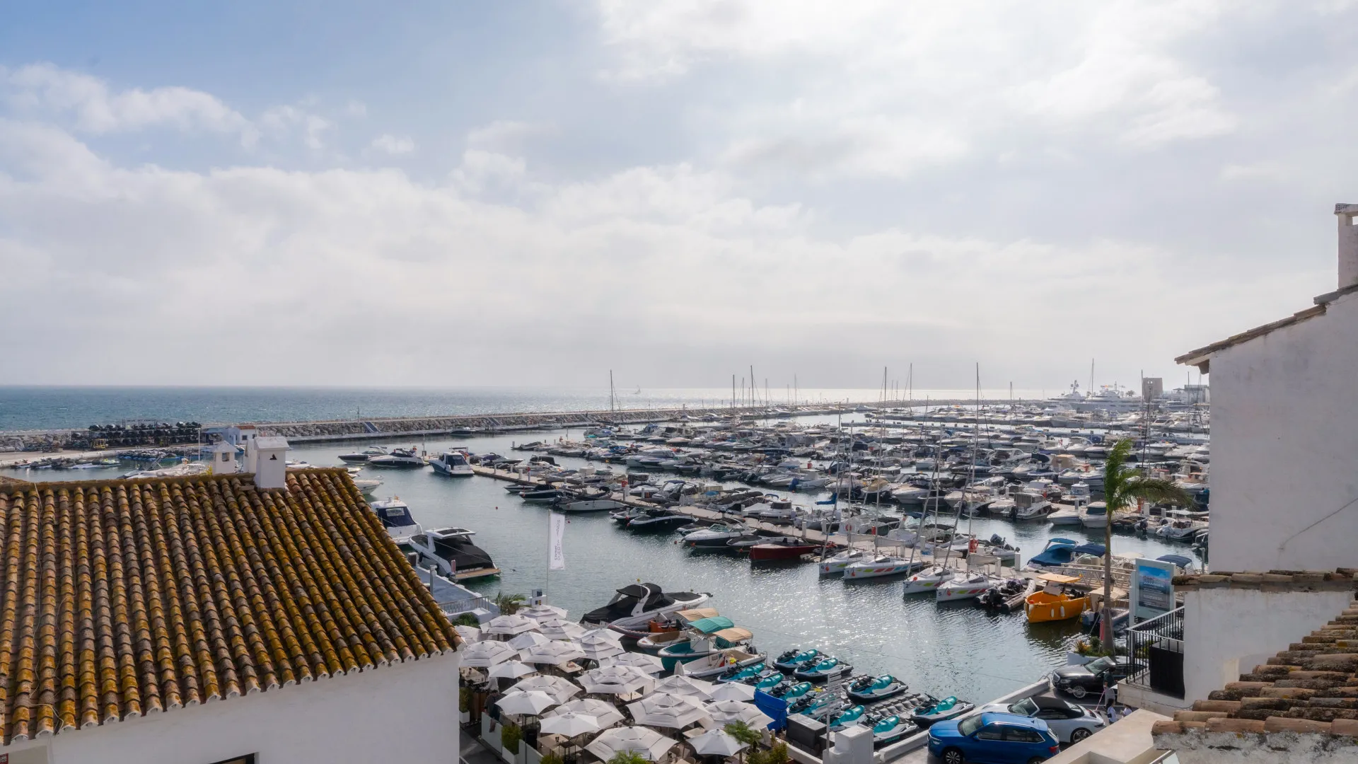 Buy penthouse in Marbella - Puerto Banus