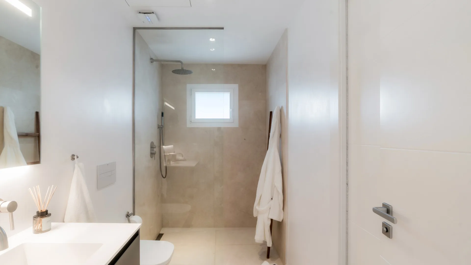 Buy penthouse in Marbella - Puerto Banus