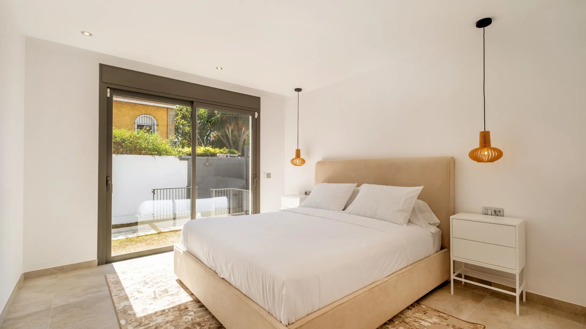 For sale 5 bedrooms villa in Huerta Belón