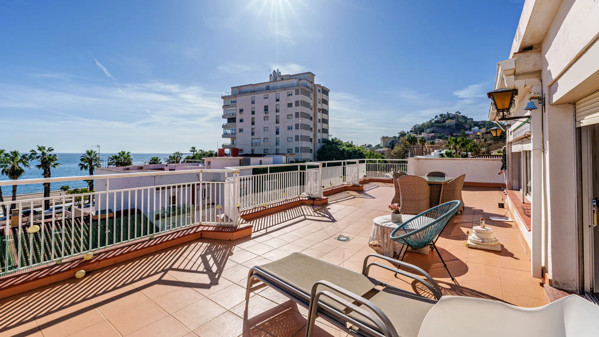 5 bedrooms penthouse in El Limonar for sale