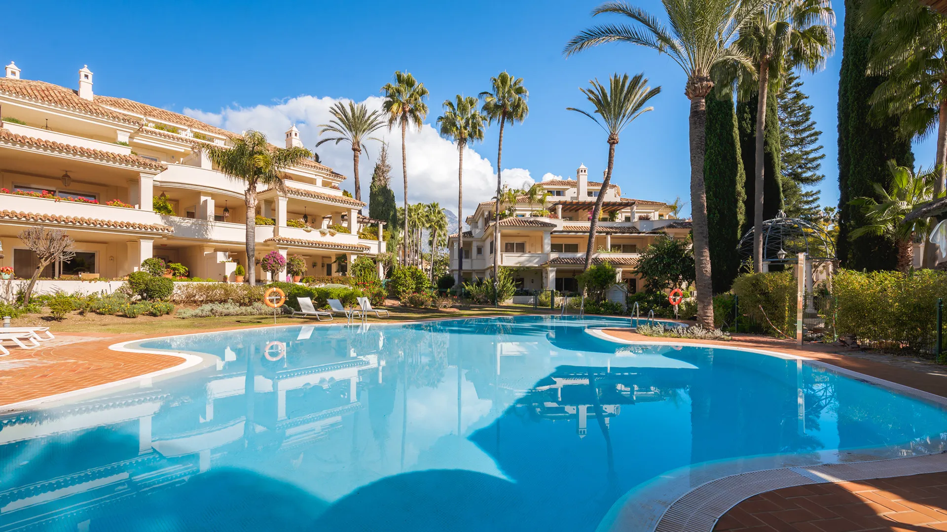 Atico duplex en venta en Las Alamandas con 3 dormitorios