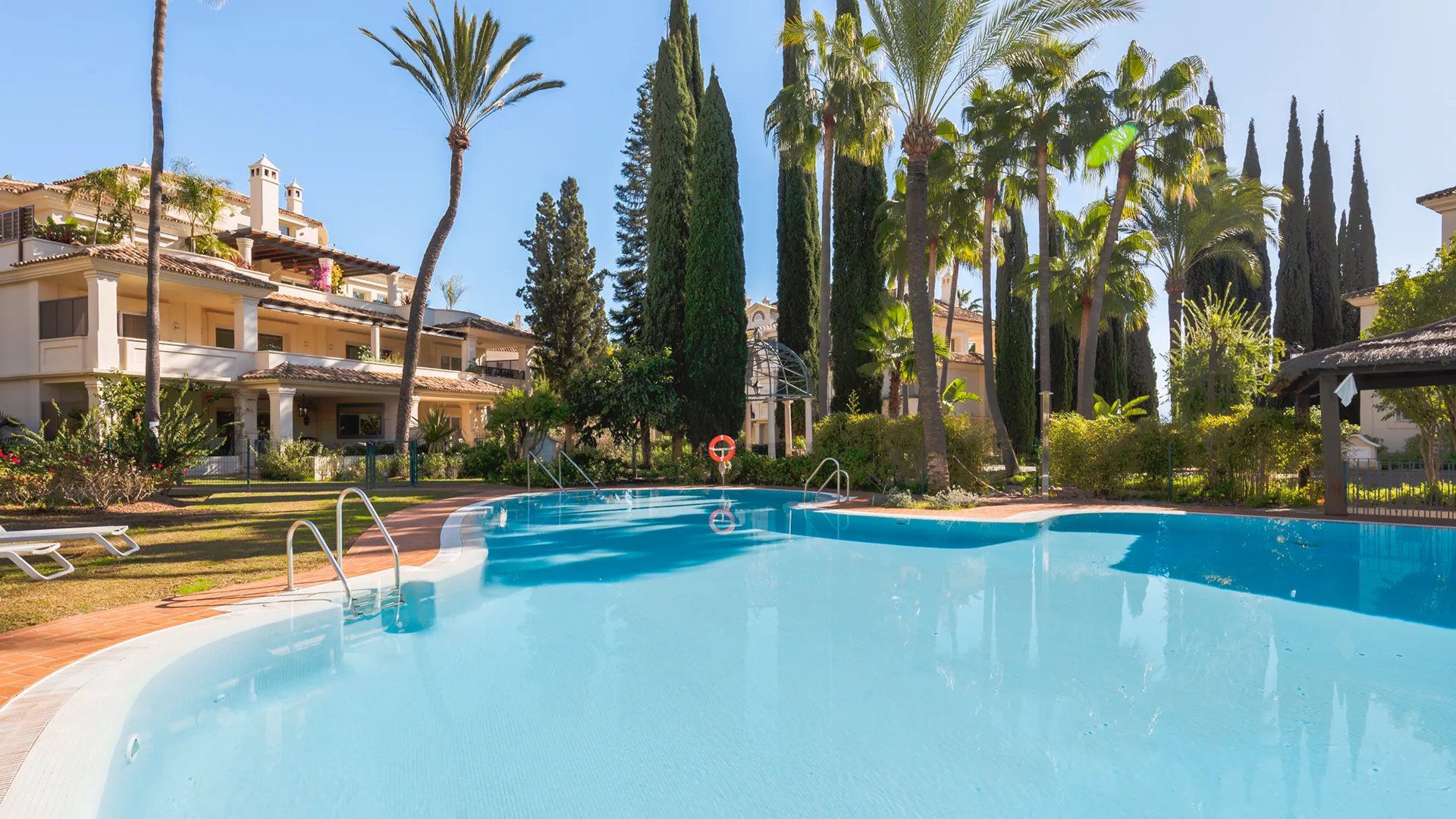 Atico duplex en venta en Las Alamandas con 3 dormitorios