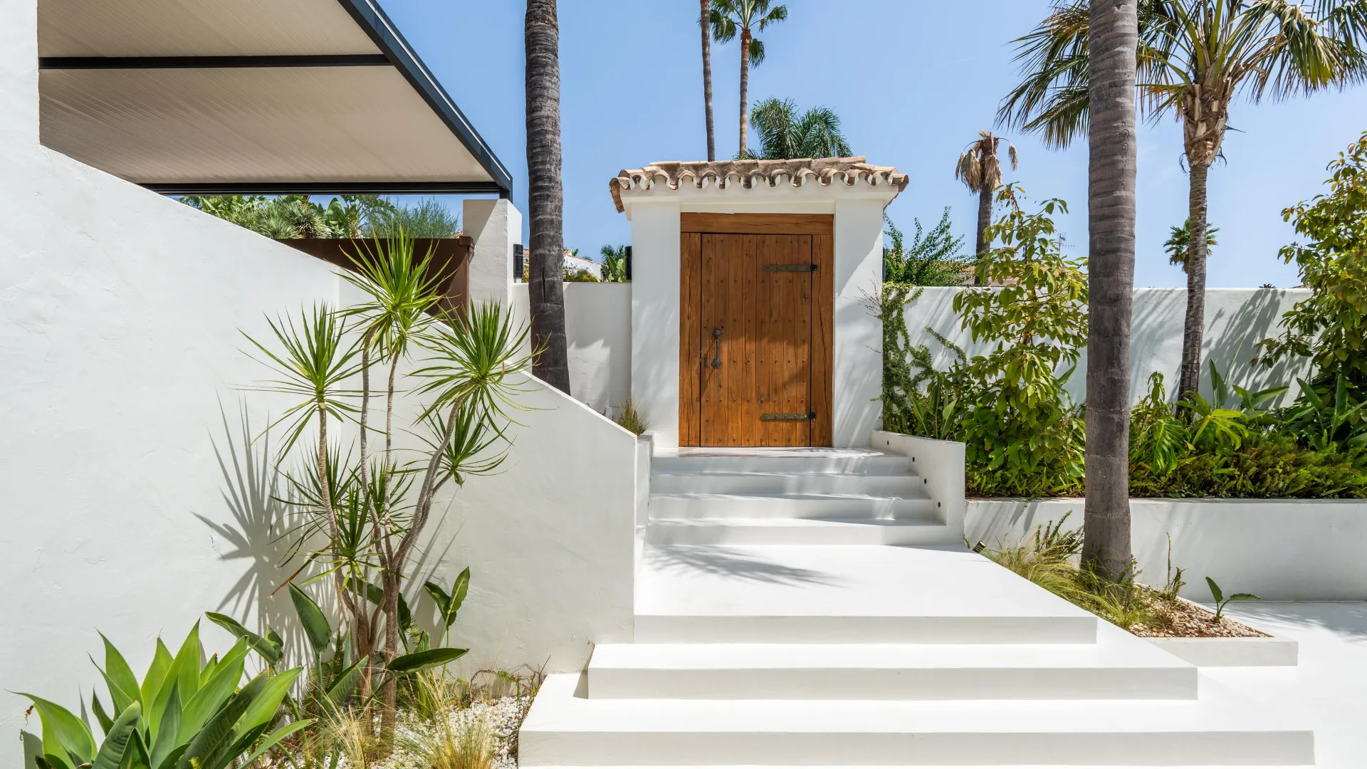 Se vende villa en Nueva Andalucia con 5 dormitorios