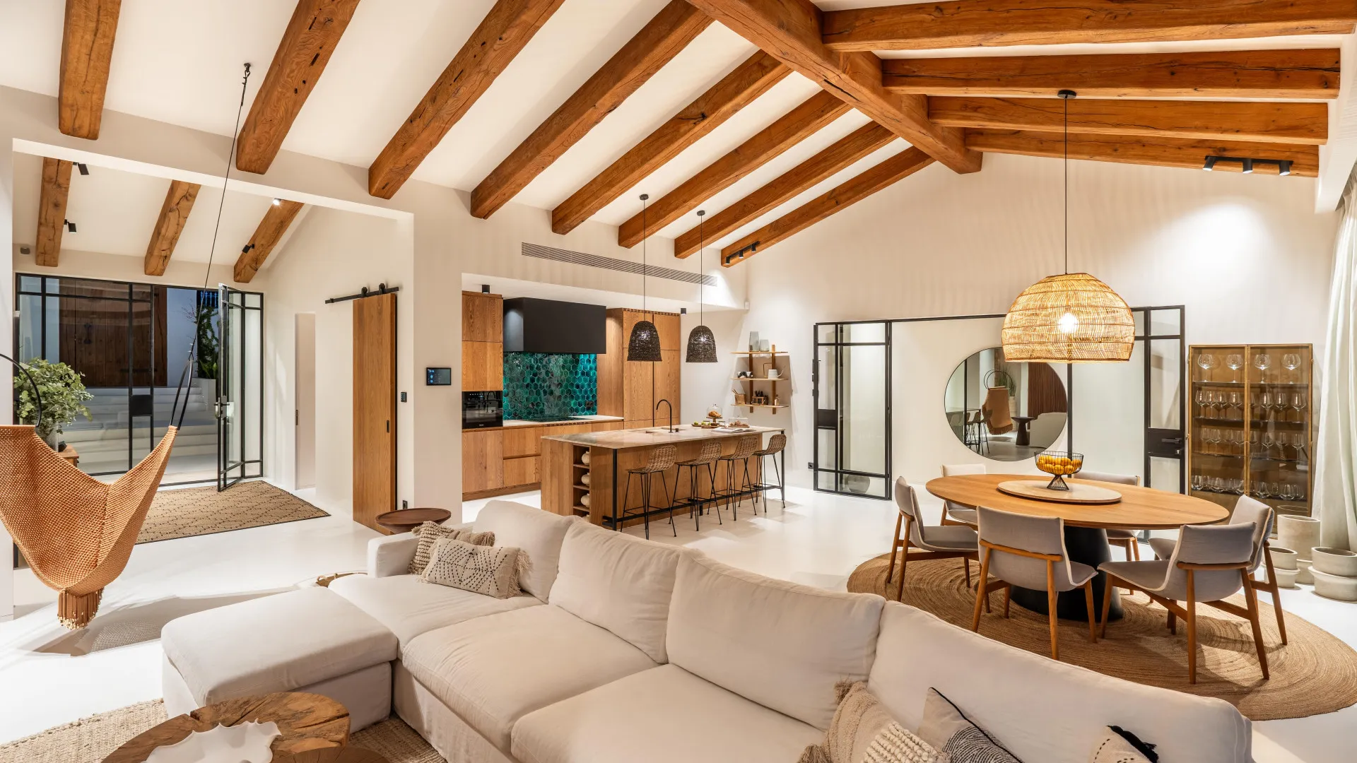 Se vende villa en Nueva Andalucia con 5 dormitorios