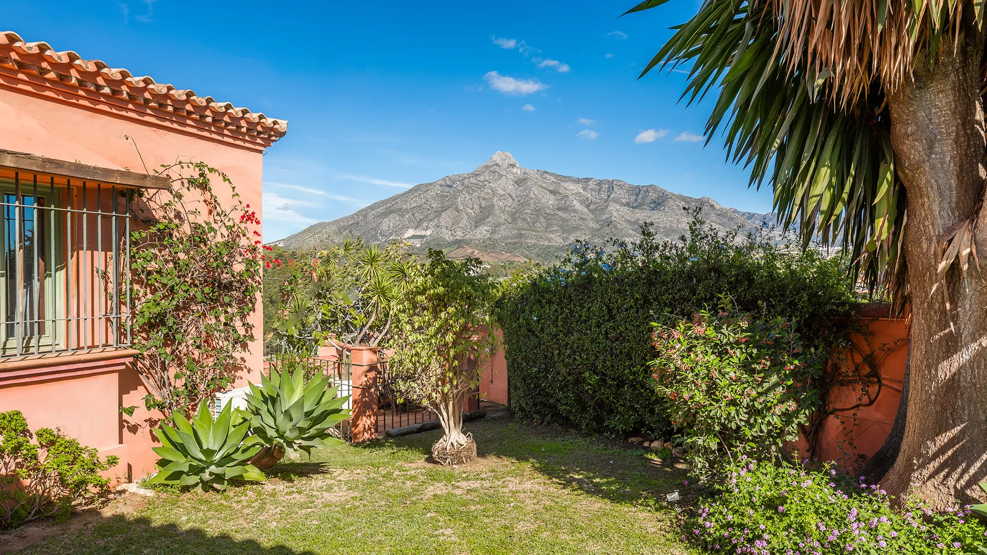 Comprar villa con 5 dormitorios en Finca La Judía