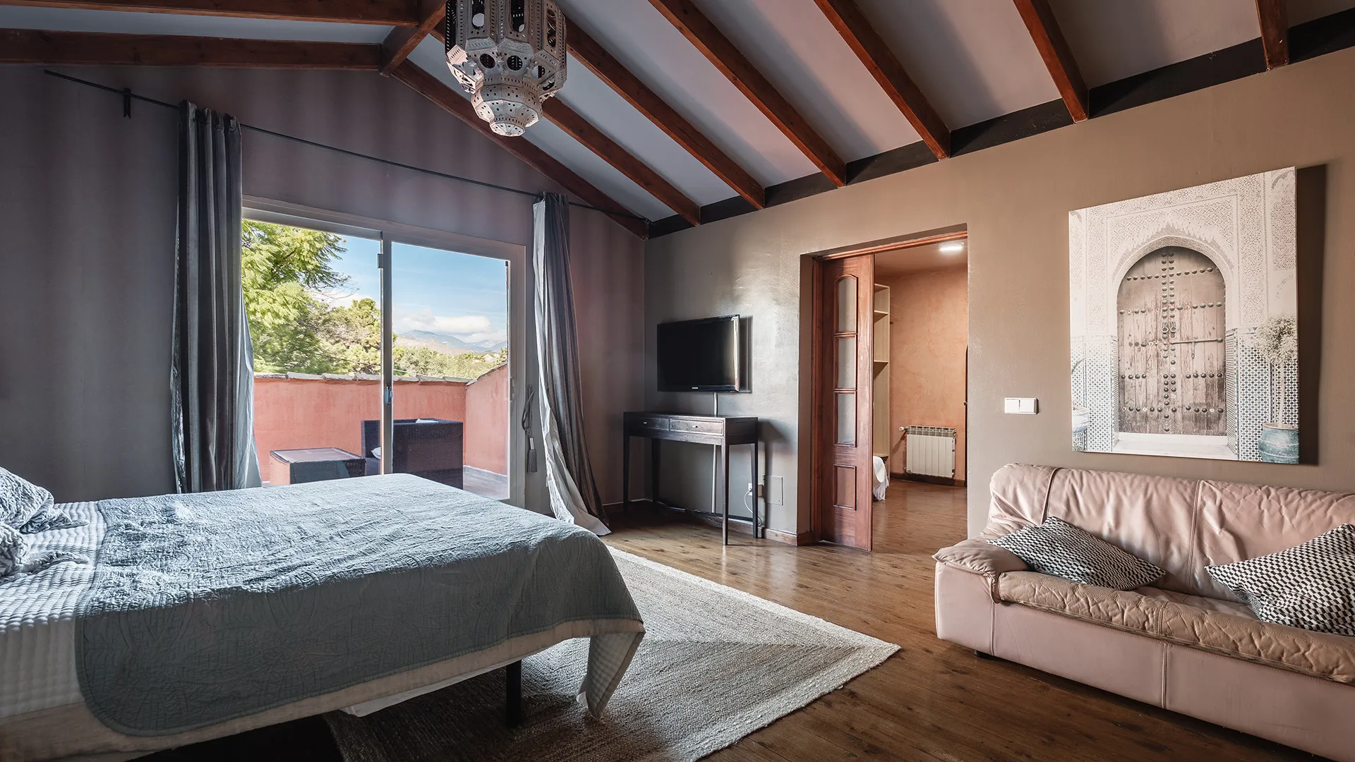 Comprar villa con 5 dormitorios en Finca La Judía