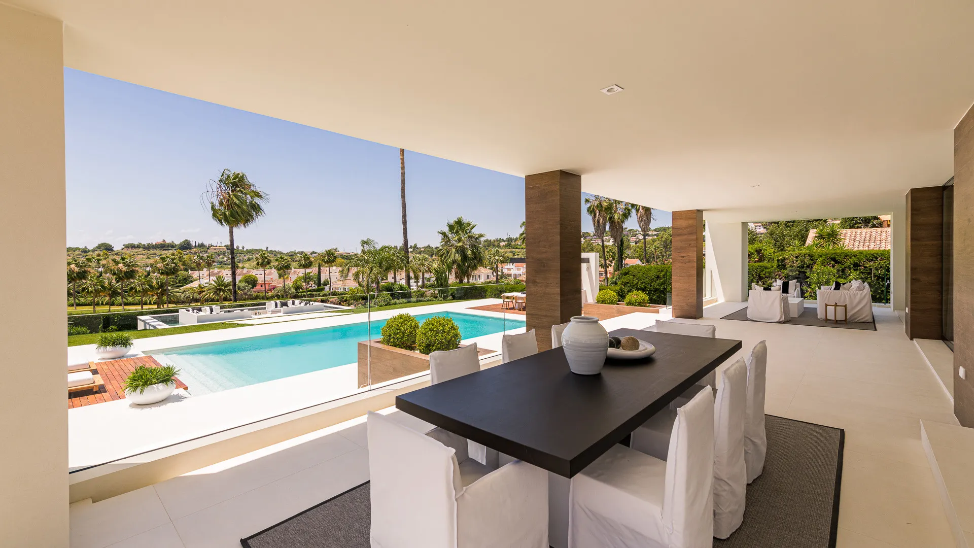 Villa en venta en Los Naranjos Golf