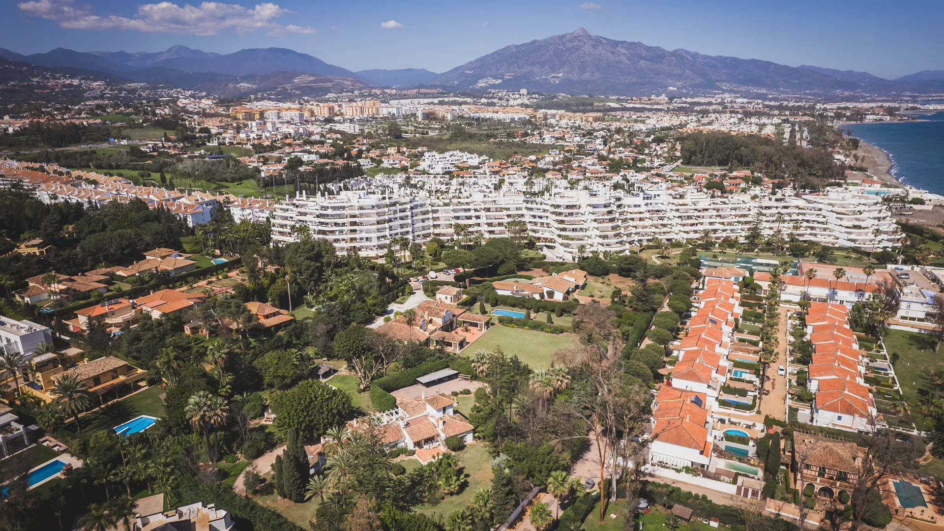 Plot for sale in Guadalmina Baja