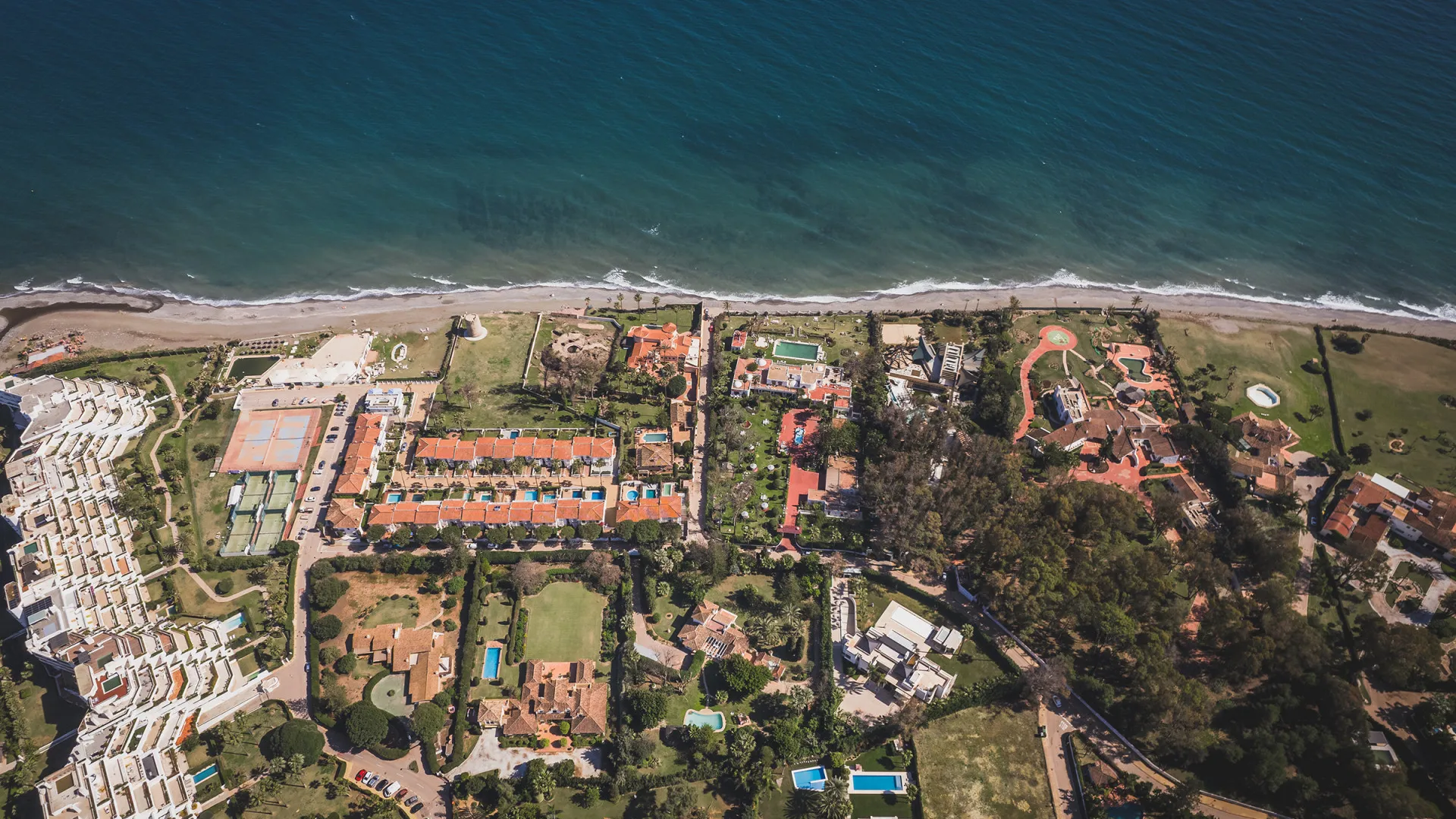 Plot for sale in Guadalmina Baja