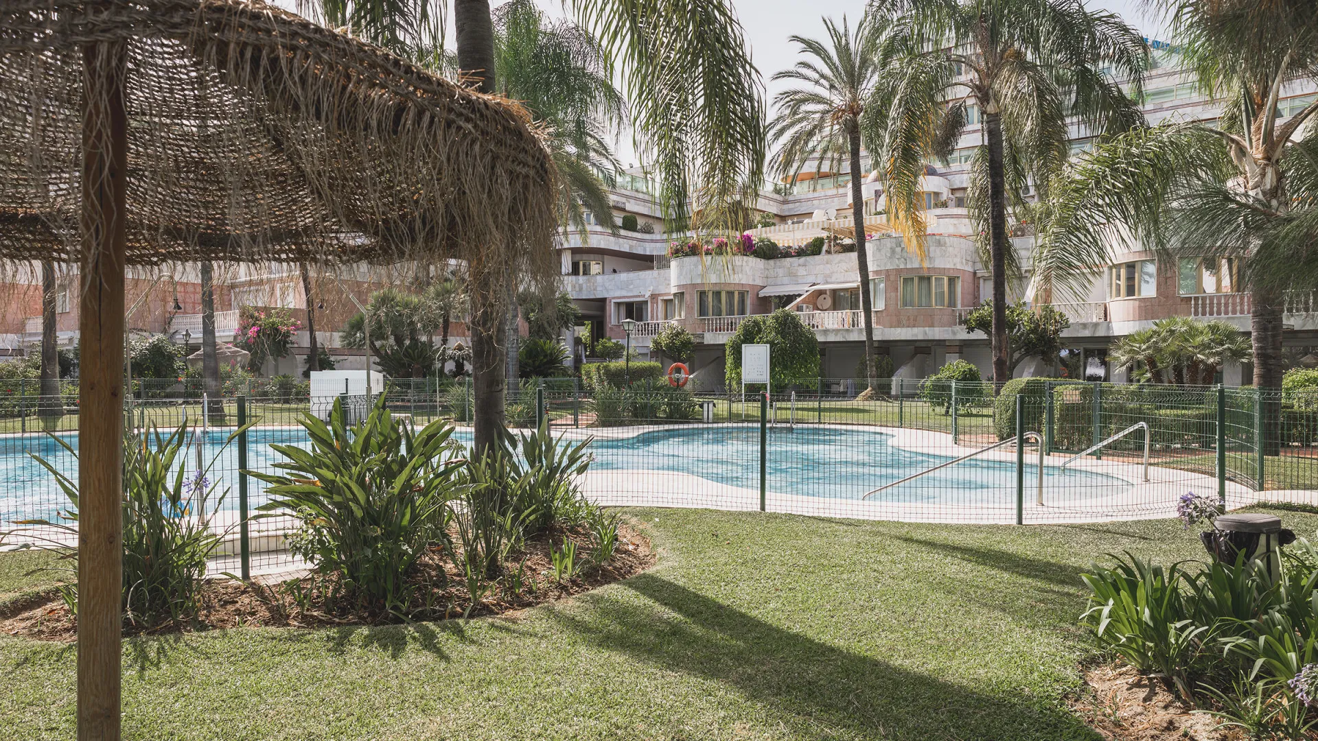 Apartamento con 8 dormitorios en venta en Gray D'Albion