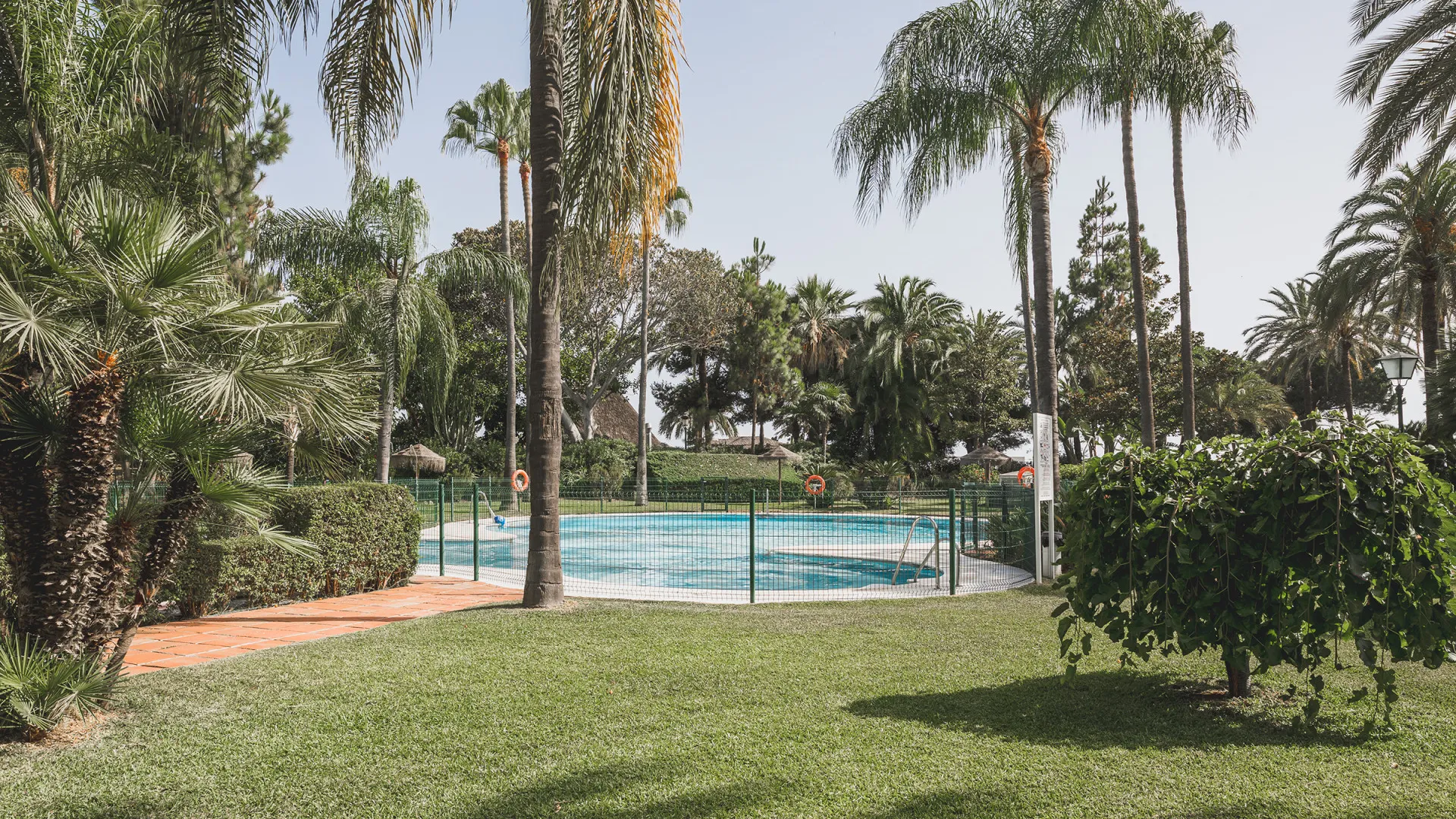 Apartamento con 8 dormitorios en venta en Gray D'Albion