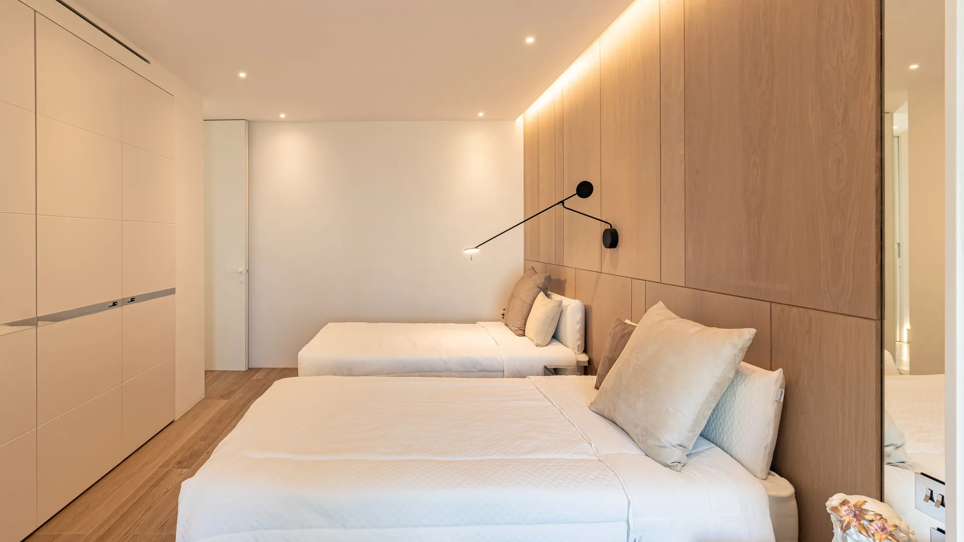 Town house for sale in Golden Mile