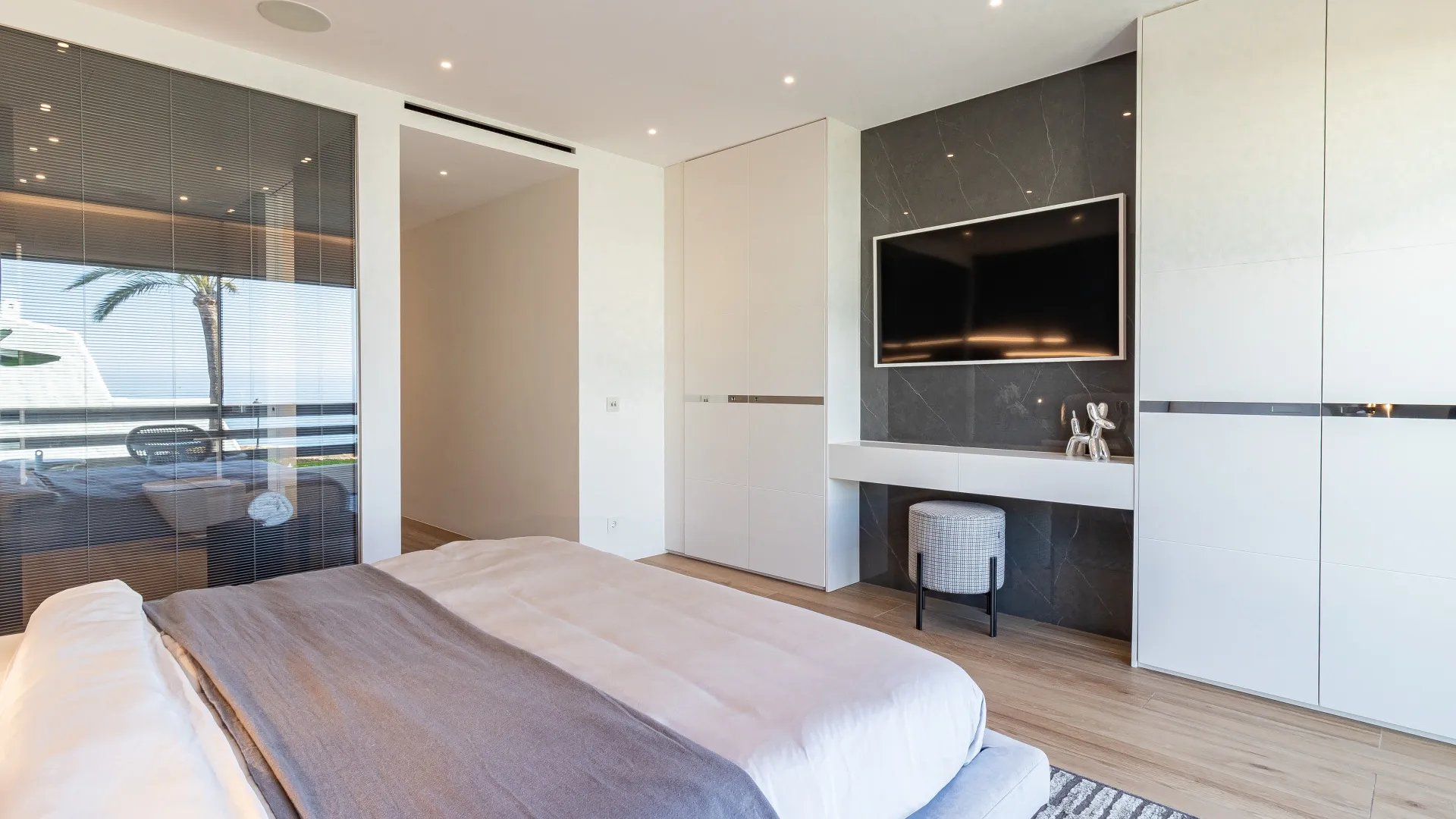 Town house for sale in Golden Mile
