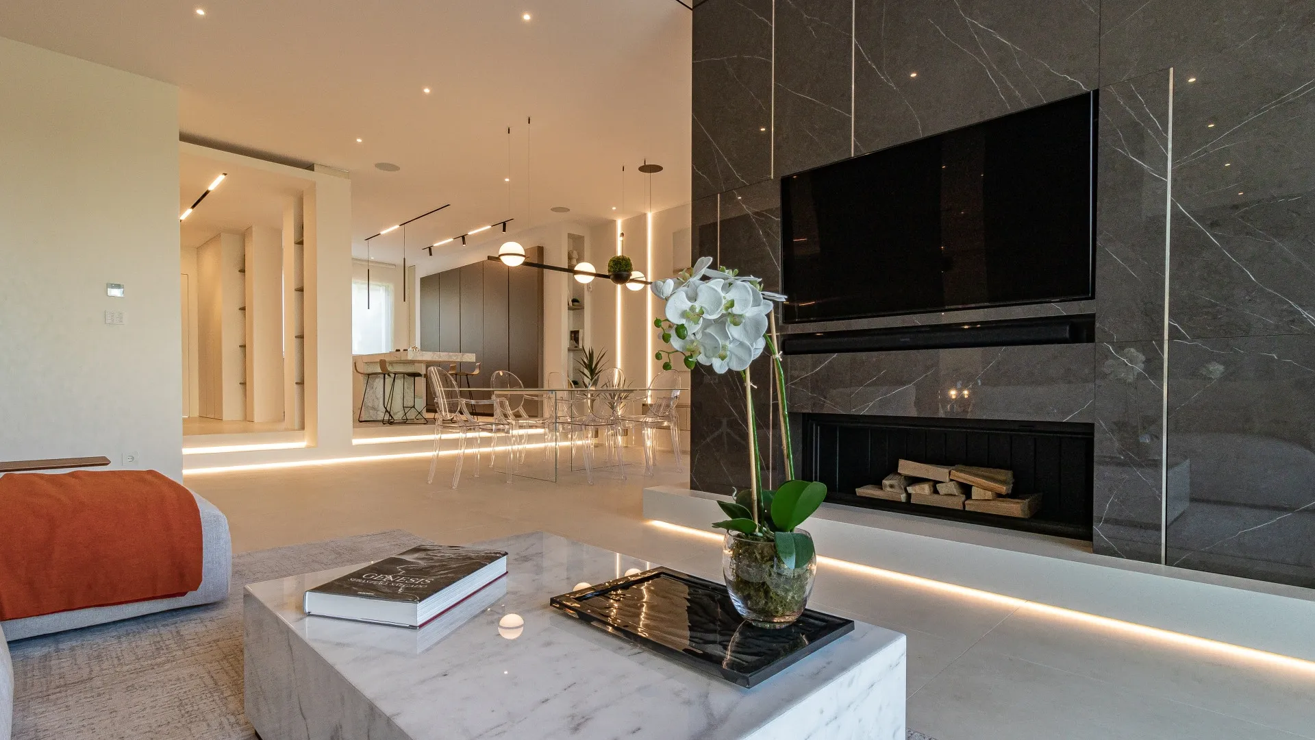 Town house for sale in Golden Mile