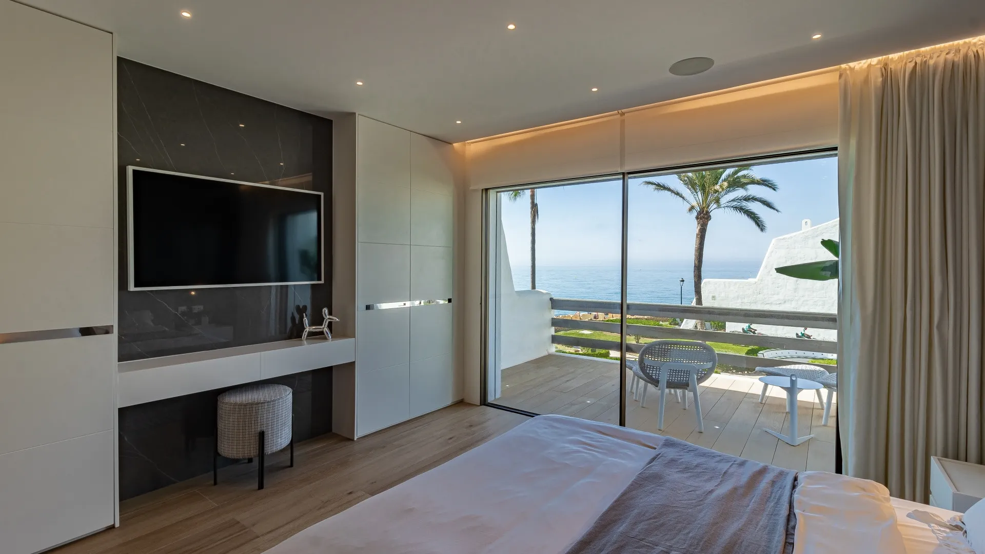 Town house for sale in Golden Mile