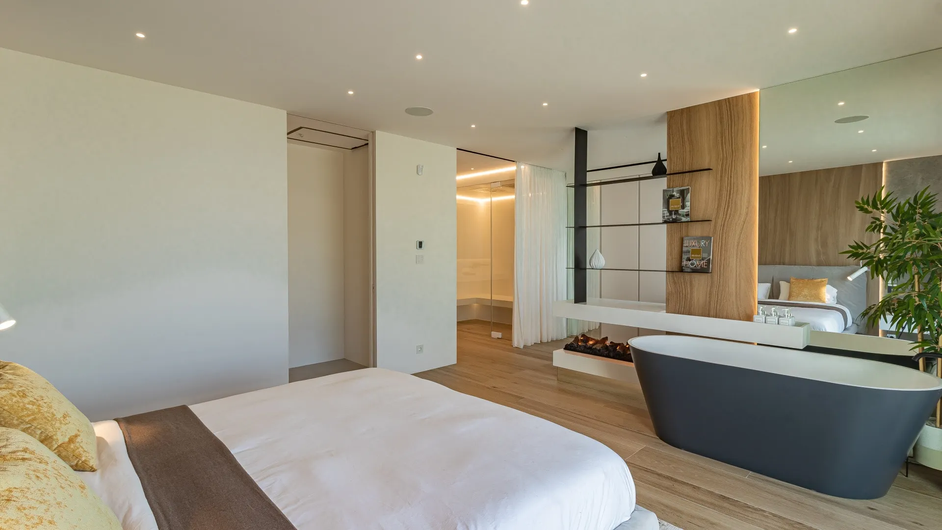 Town house for sale in Golden Mile