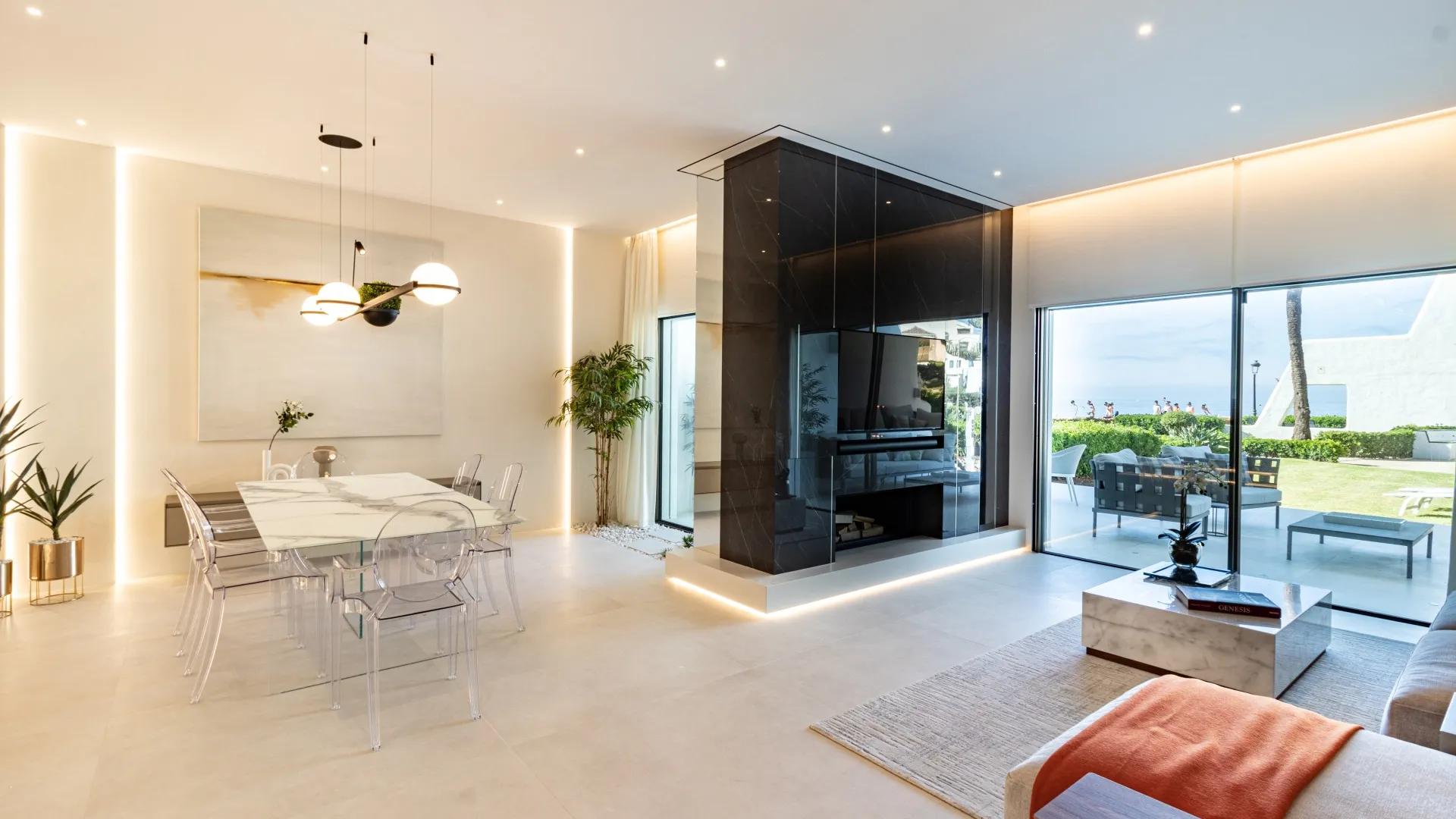 Town house for sale in Golden Mile