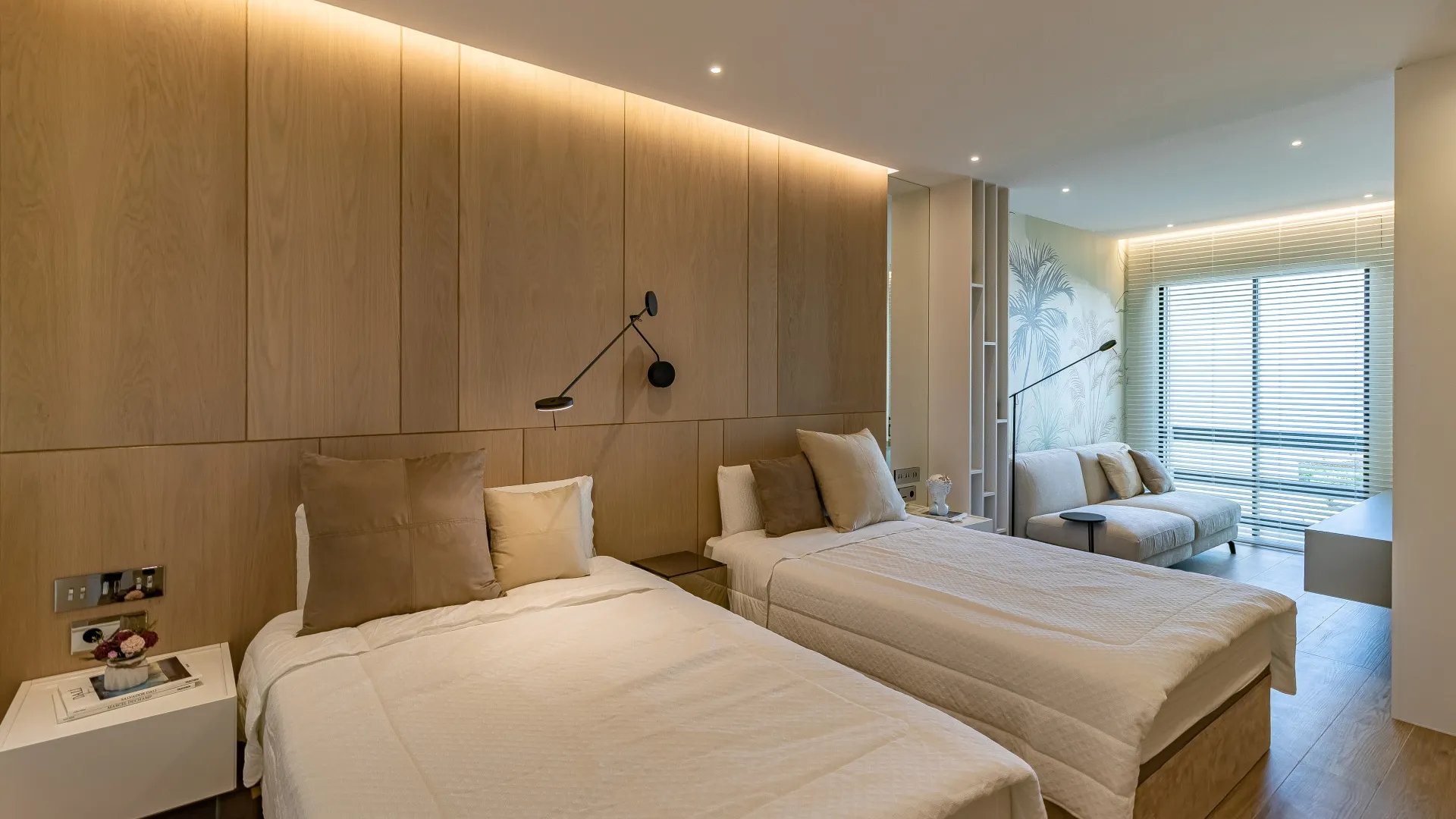 Town house for sale in Golden Mile