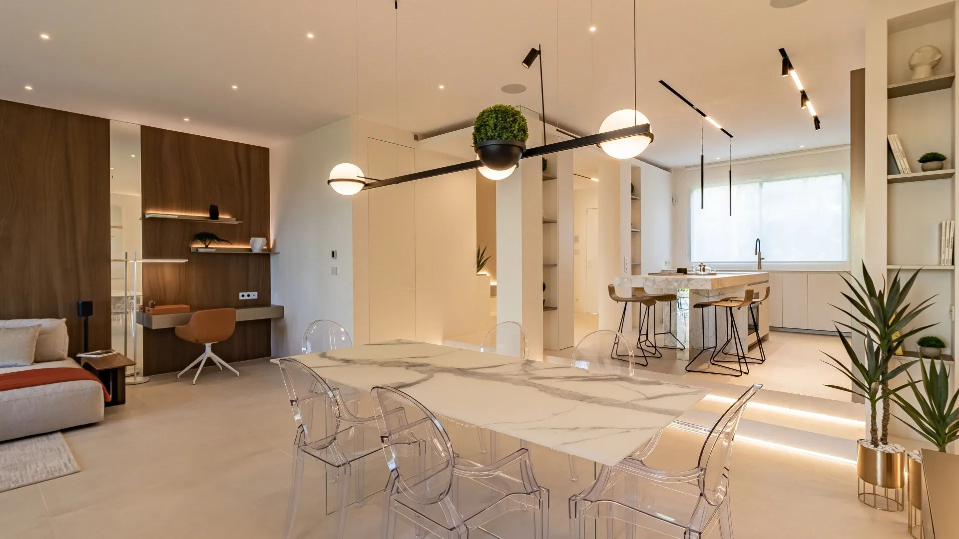 Town house for sale in Golden Mile