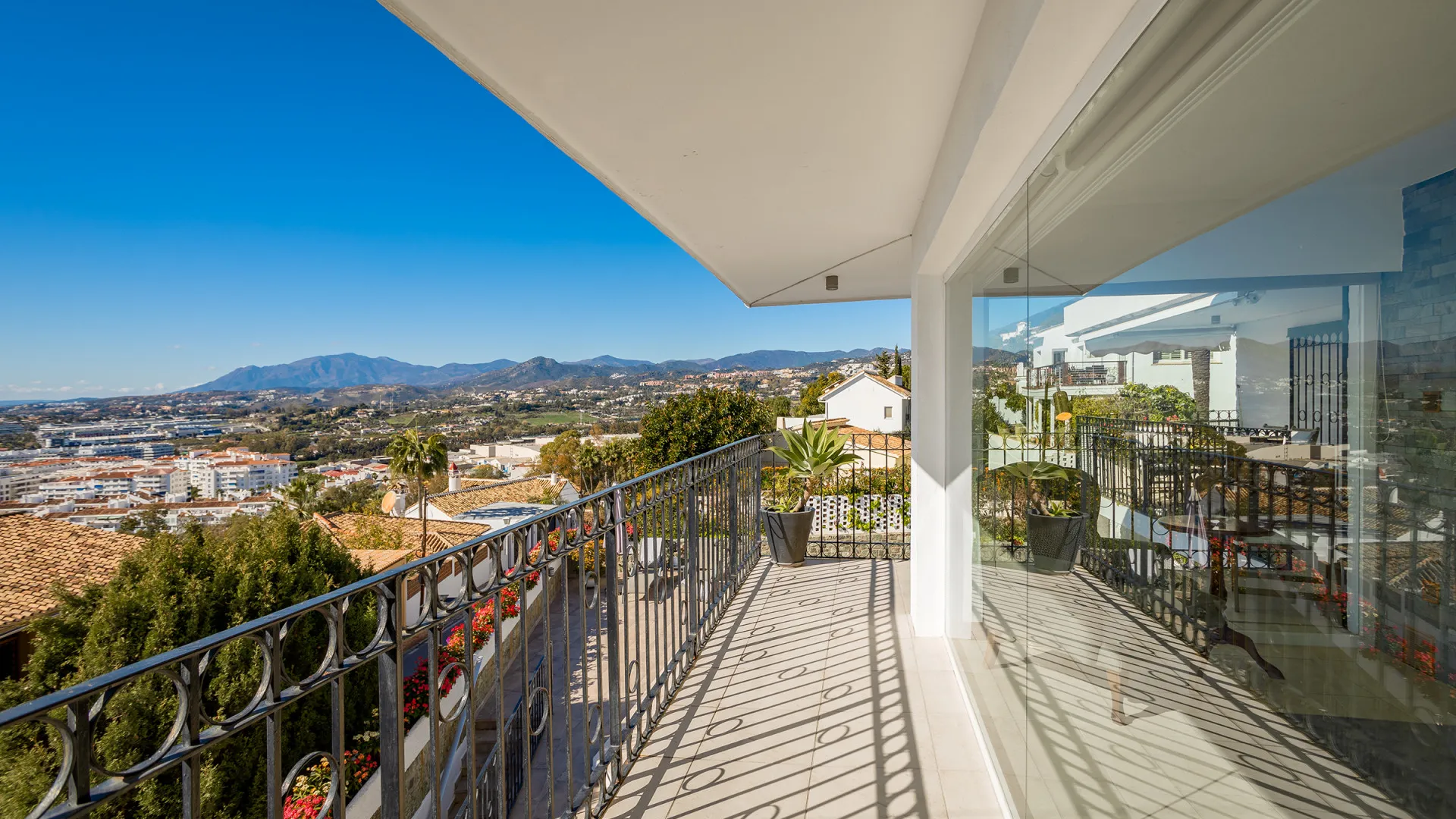 For sale Nueva Andalucia villa