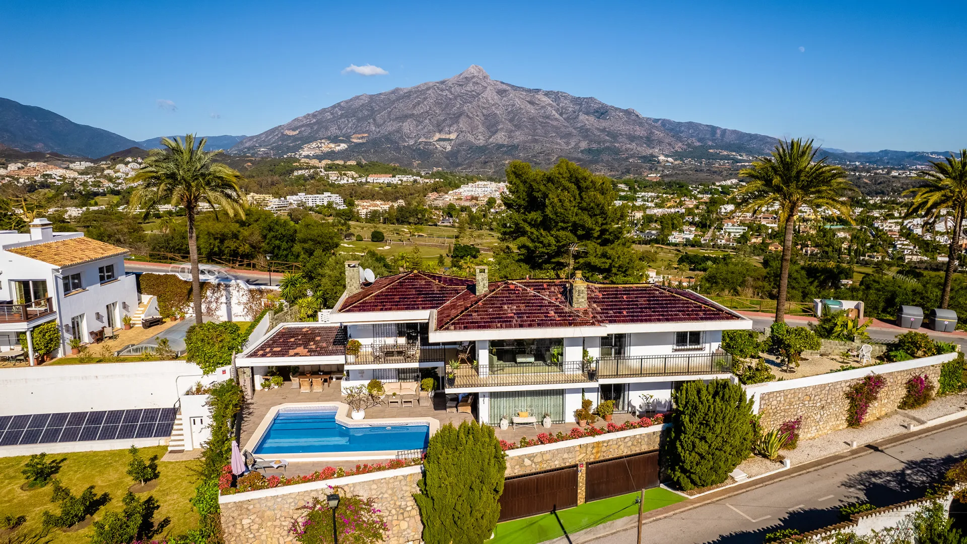 For sale Nueva Andalucia villa