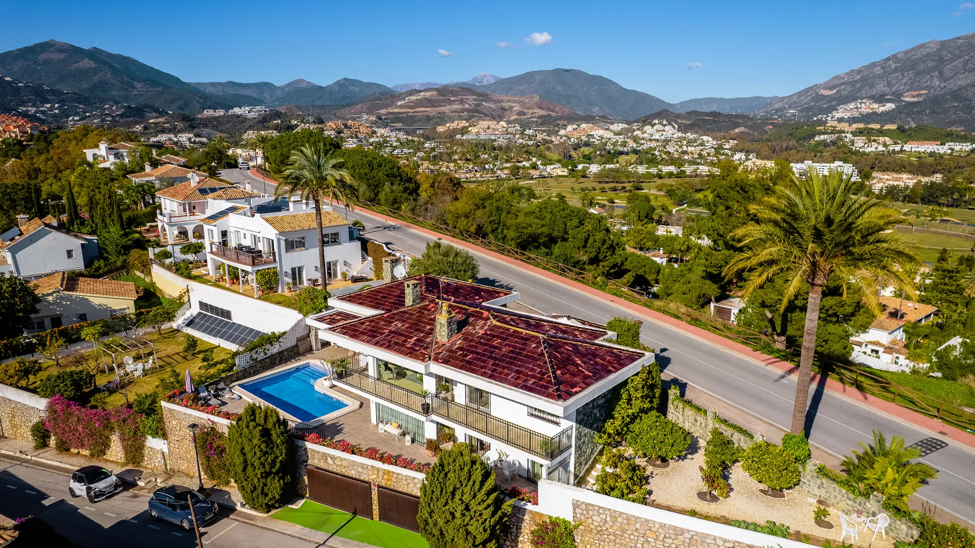 For sale Nueva Andalucia villa