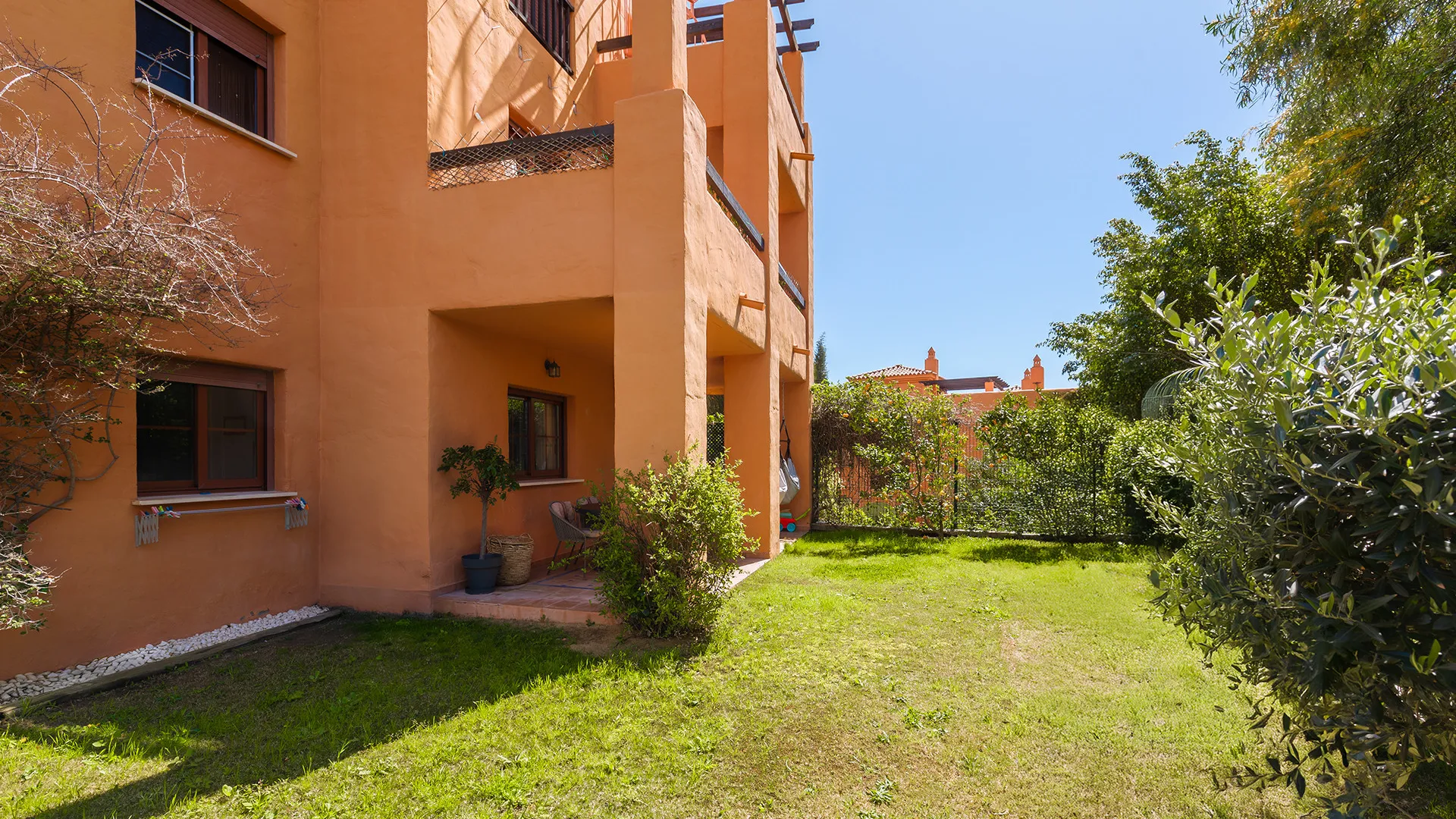 For sale ground floor apartment in Gazules del Sol with 3 bedrooms
