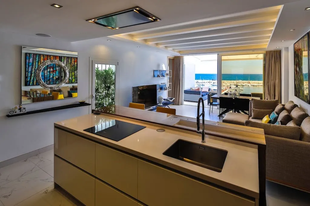 Marbella - Puerto Banus, Ático con 2 dormitorios en venta