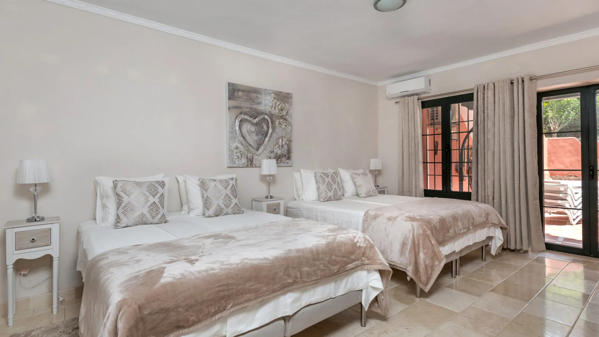Villa with 14 bedrooms for sale in Vega del Colorado
