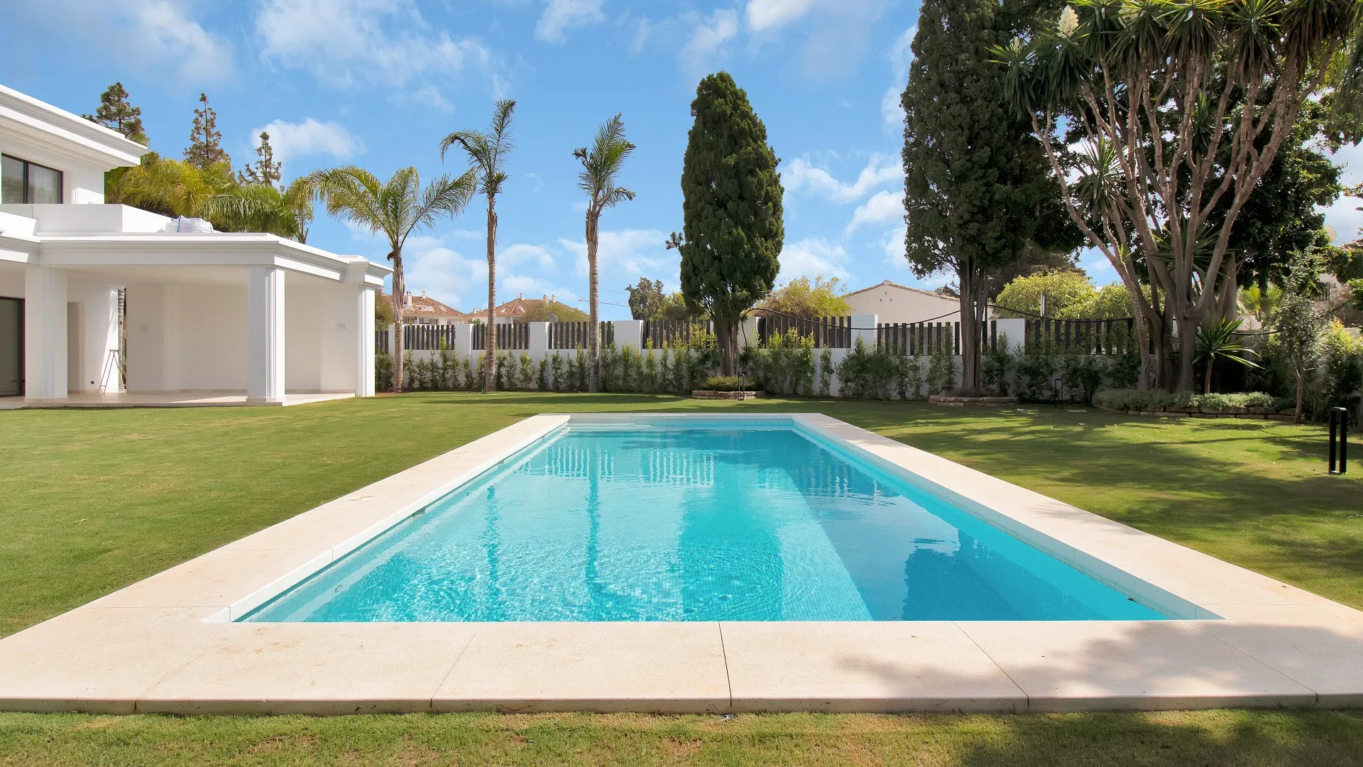 For sale Golden Mile villa