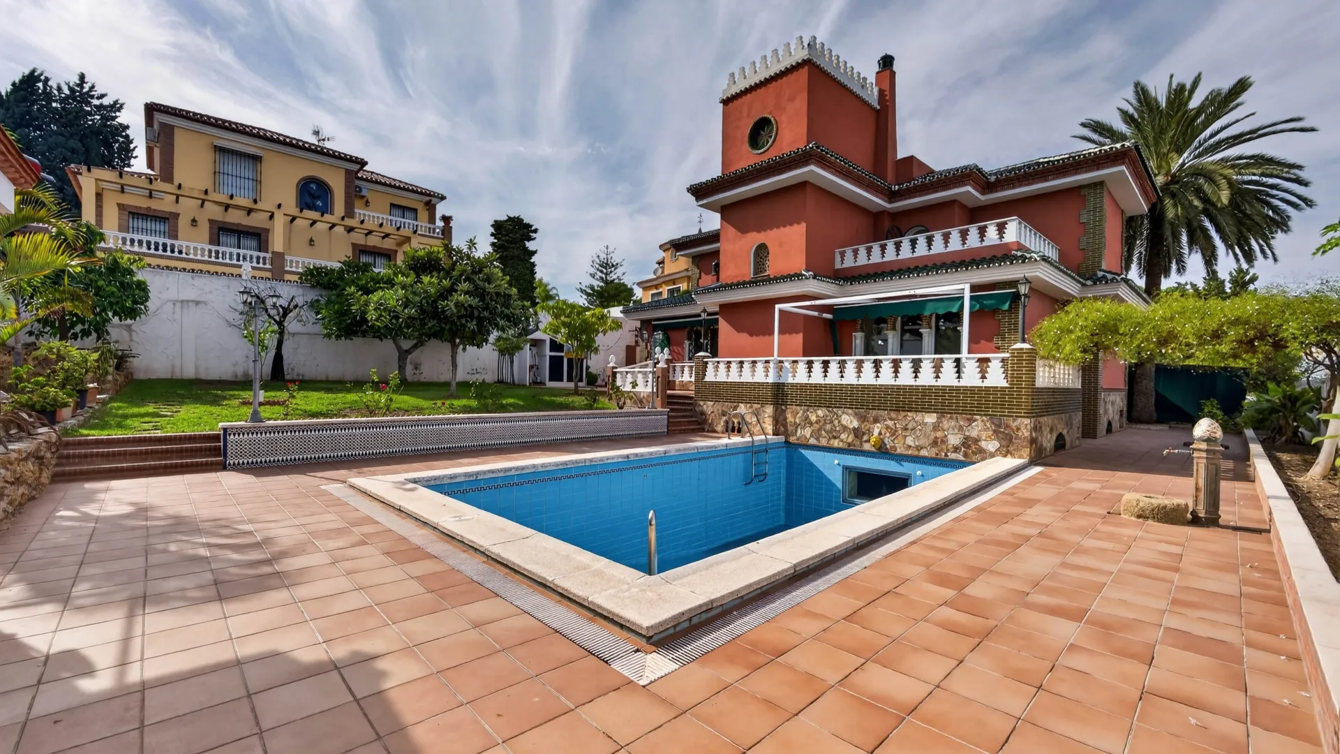 Churriana villa for sale
