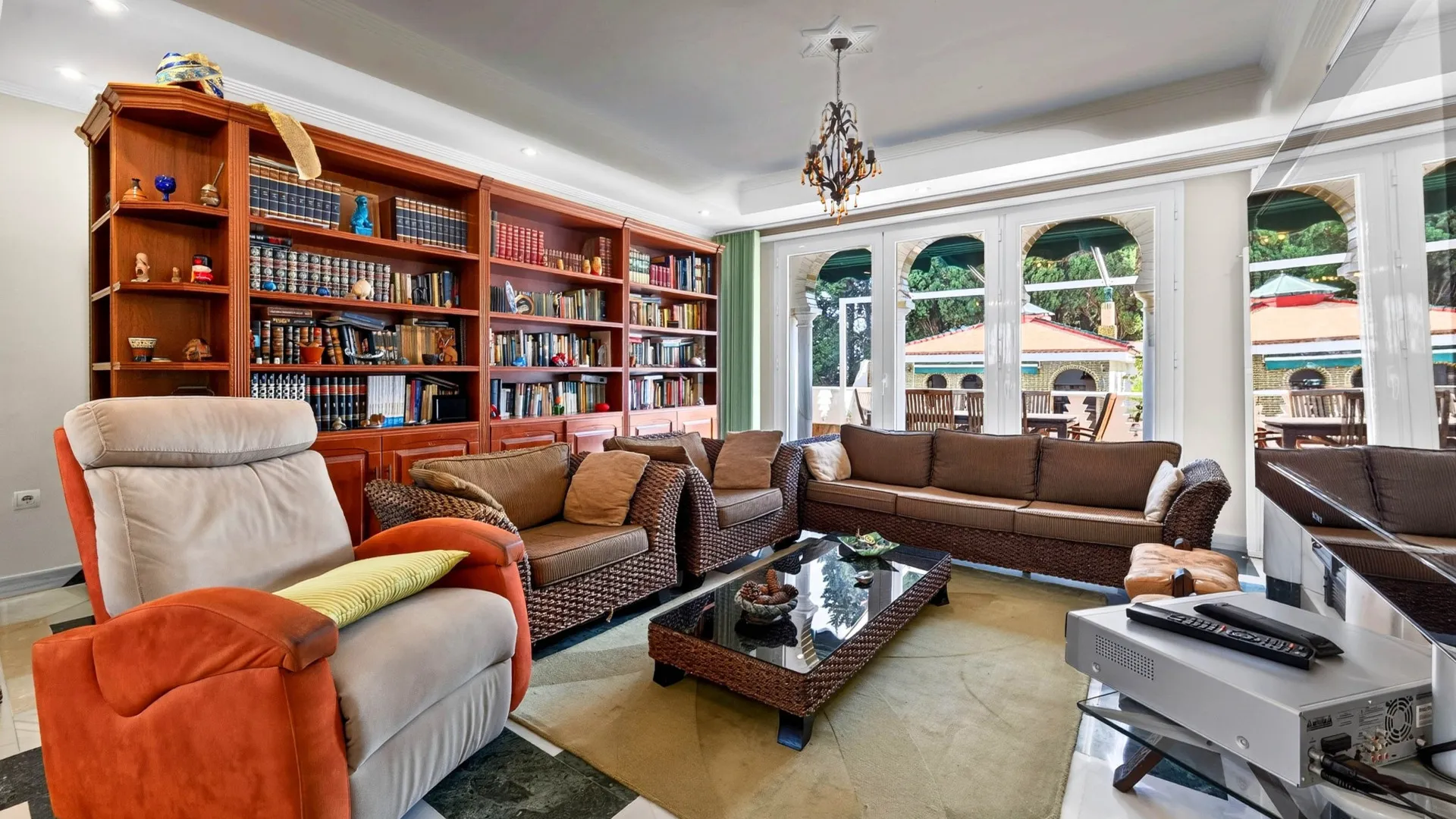 Churriana villa for sale