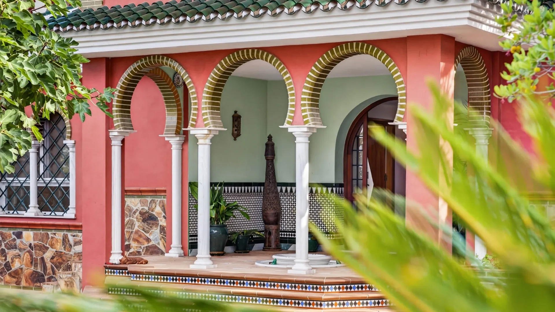 Churriana villa for sale