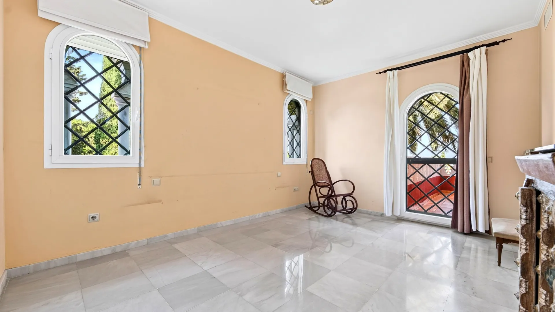 Churriana villa for sale