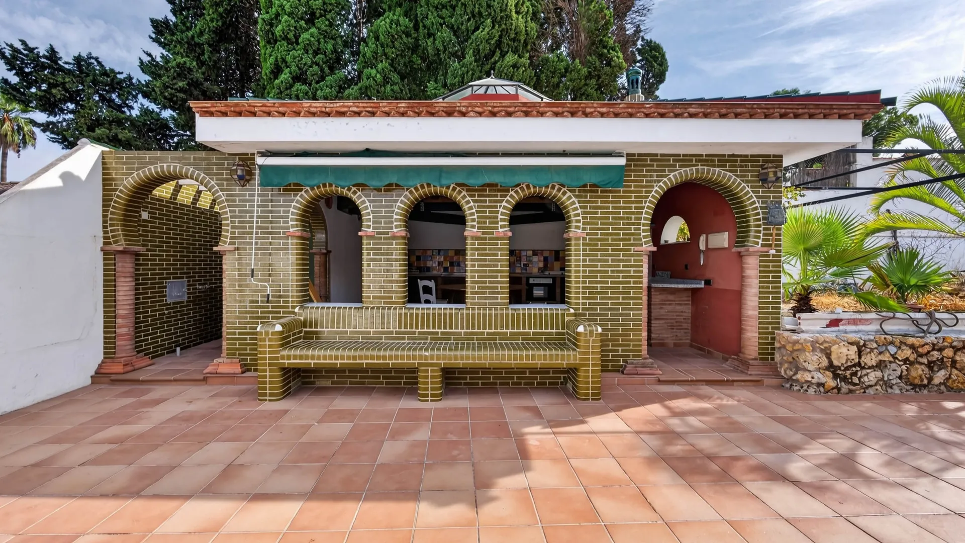 Churriana villa for sale